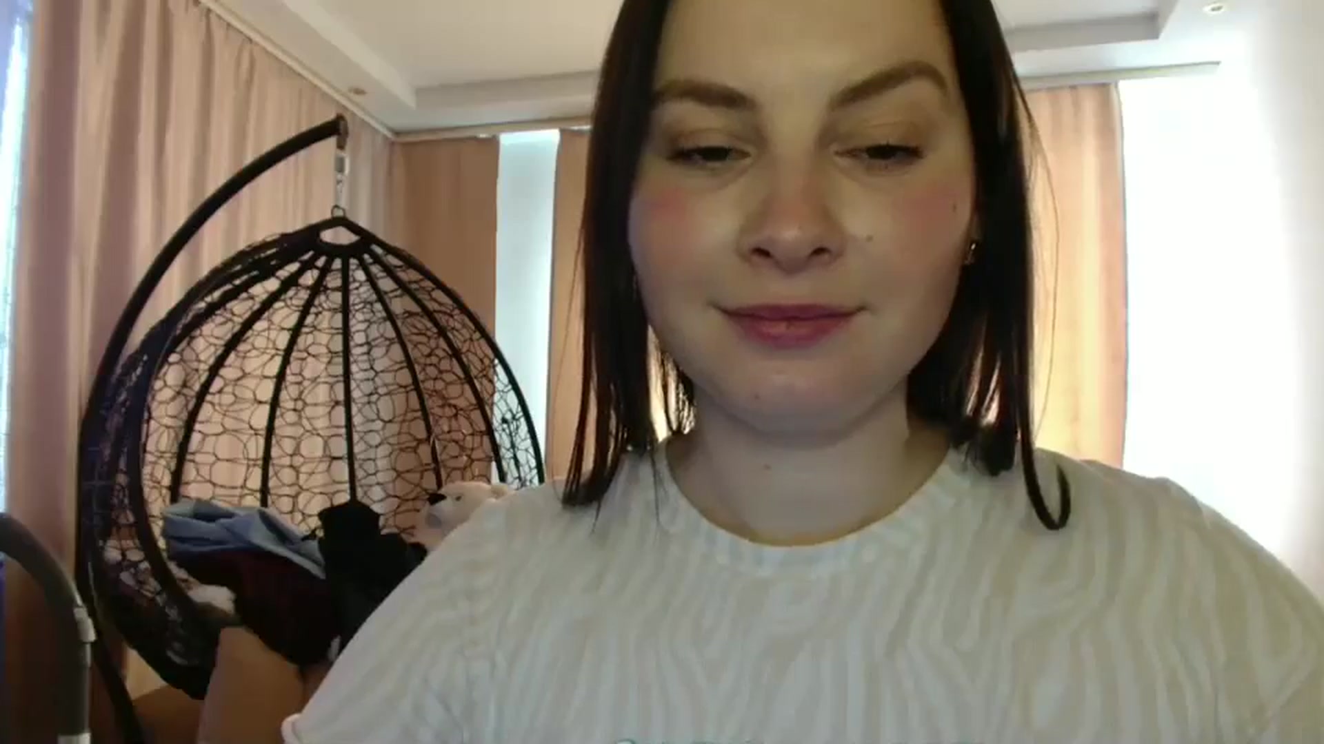 Gallery image thumbnail from MisssLove_is's myfreecams stream on, 03/06/2025, 14:06 image 13 of 20