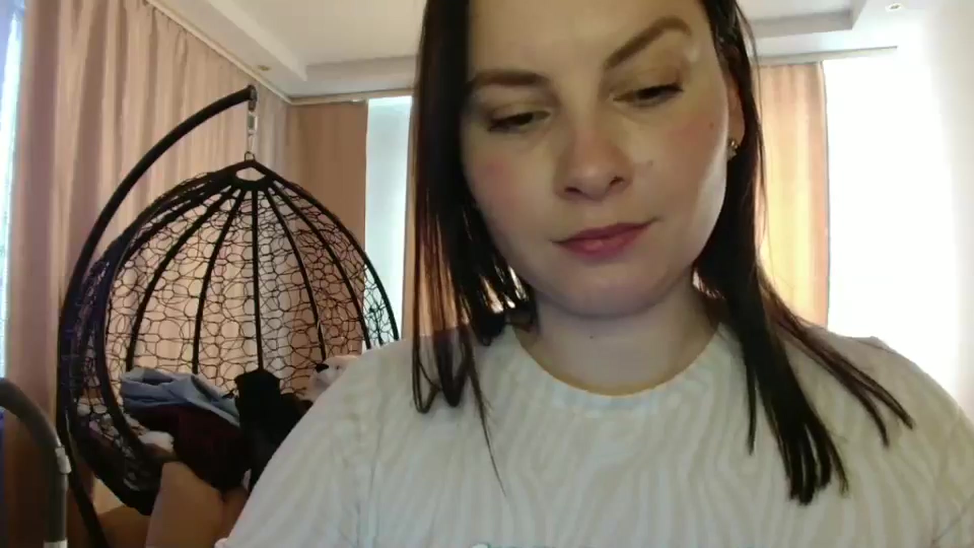 Gallery image thumbnail from MisssLove_is's myfreecams stream on, 03/06/2025, 14:06 image 12 of 20