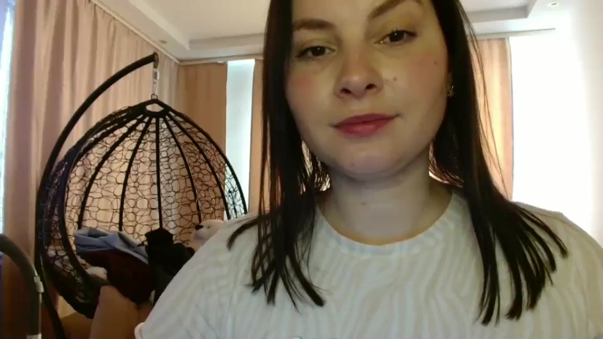 Gallery image thumbnail from MisssLove_is's myfreecams stream on, 03/06/2025, 14:06 image 15 of 20