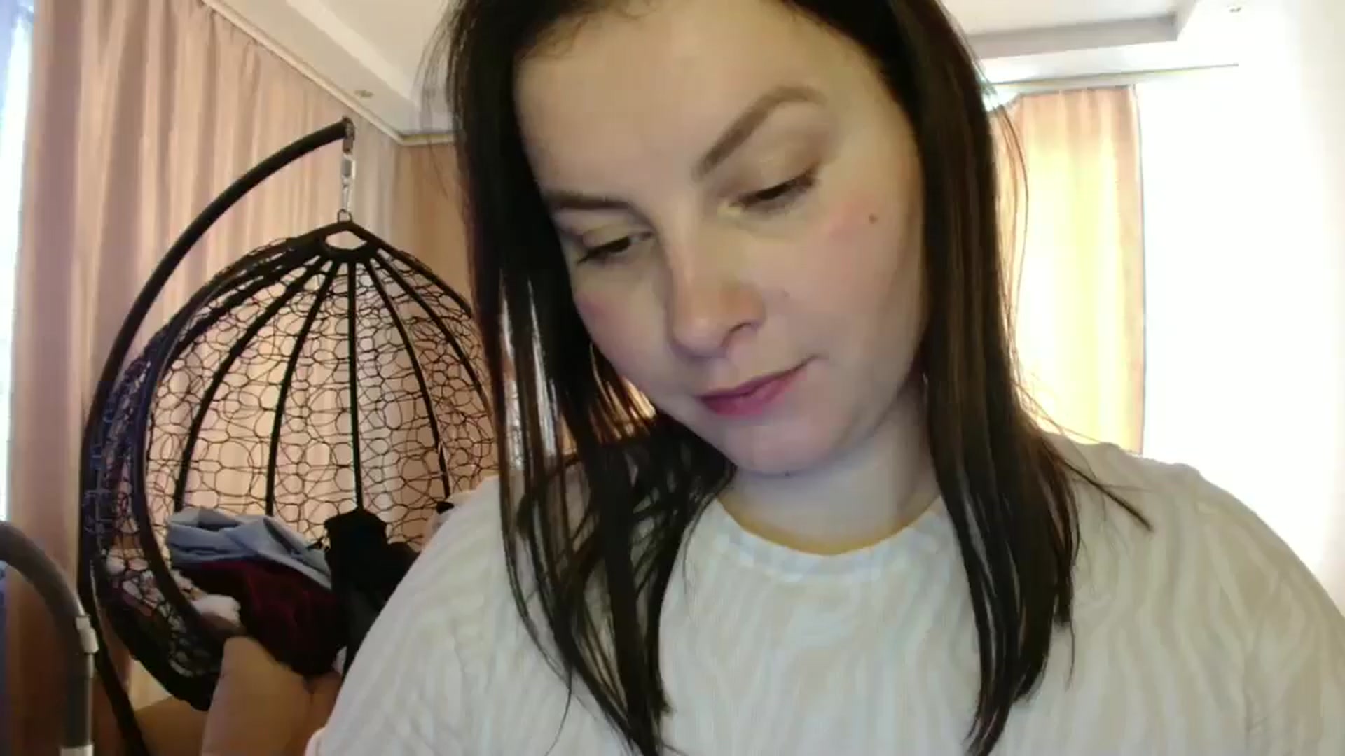 Gallery image thumbnail from MisssLove_is's myfreecams stream on, 03/06/2025, 14:06 image 16 of 20