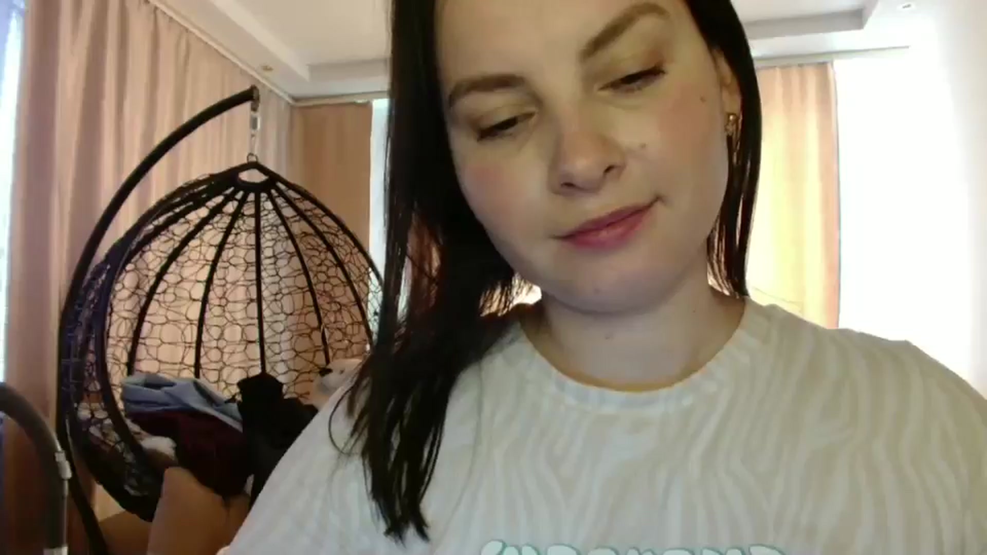 Gallery image thumbnail from MisssLove_is's myfreecams stream on, 03/06/2025, 14:06 image 19 of 20