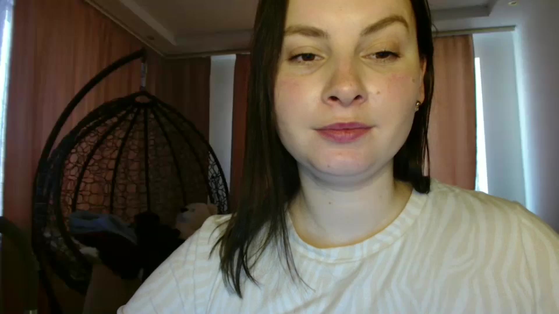 Gallery image thumbnail from MisssLove_is's myfreecams stream on, 03/06/2025, 15:48 image 4 of 20