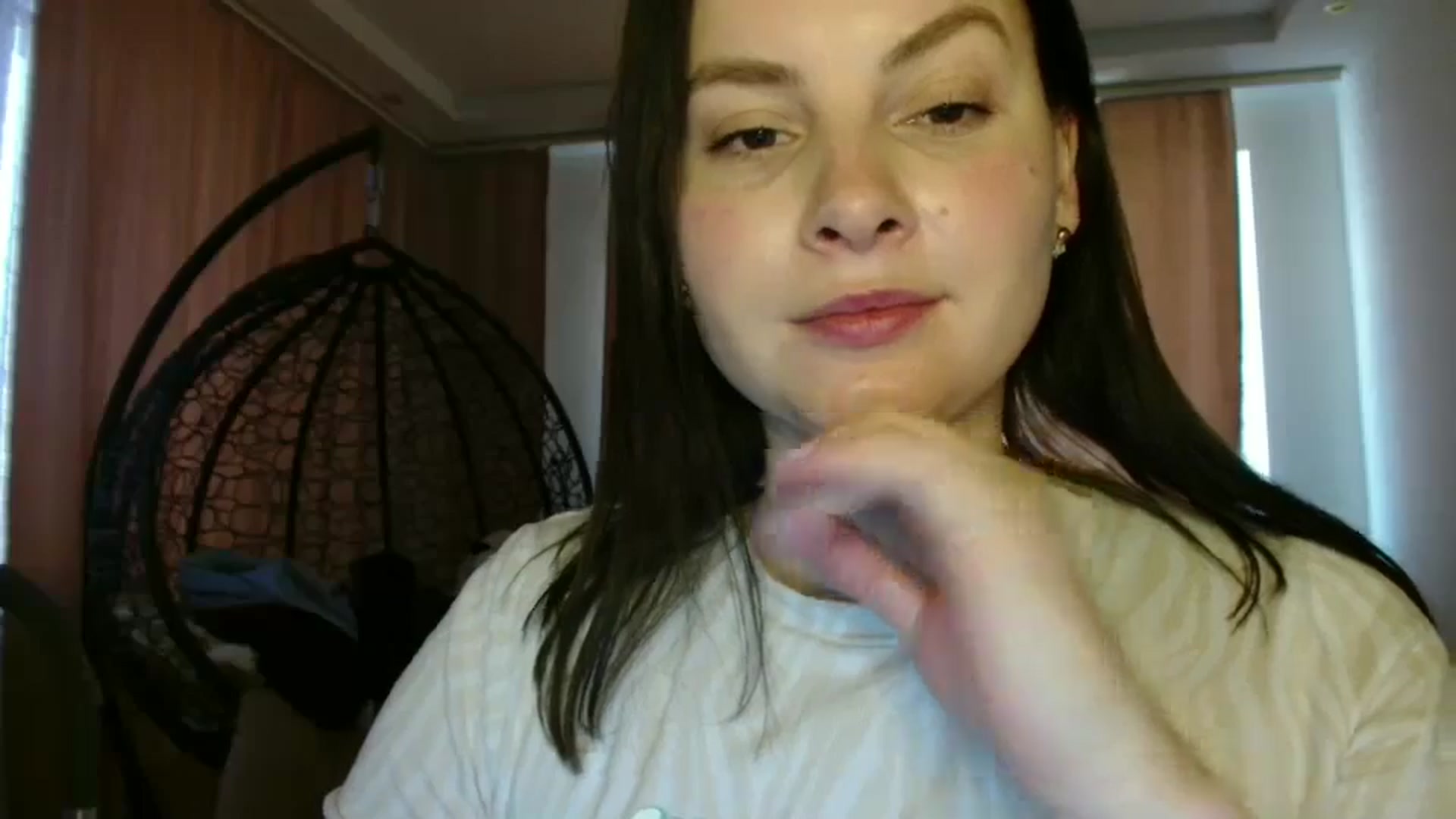 Gallery image thumbnail from MisssLove_is's myfreecams stream on, 03/06/2025, 15:48 image 5 of 20