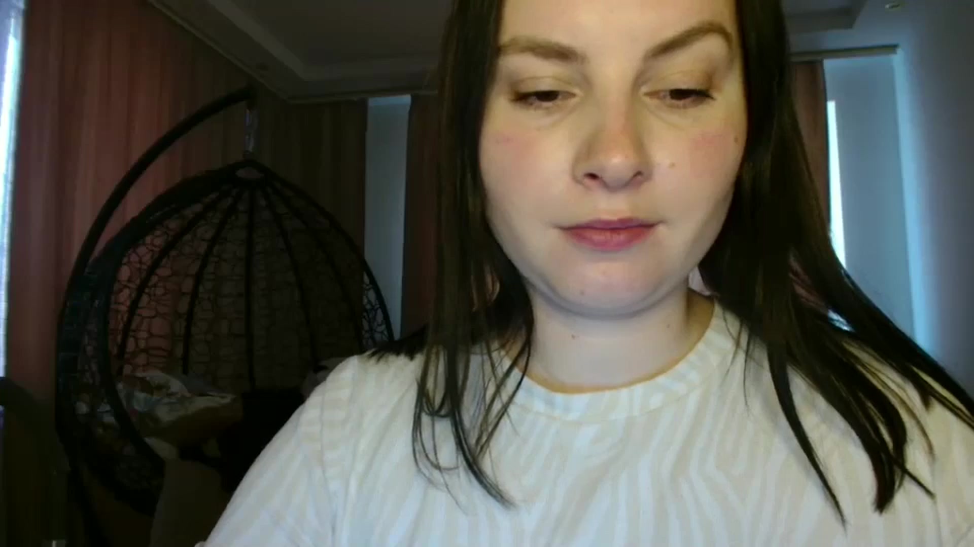 Gallery image thumbnail from MisssLove_is's myfreecams stream on, 03/06/2025, 15:48 image 18 of 20