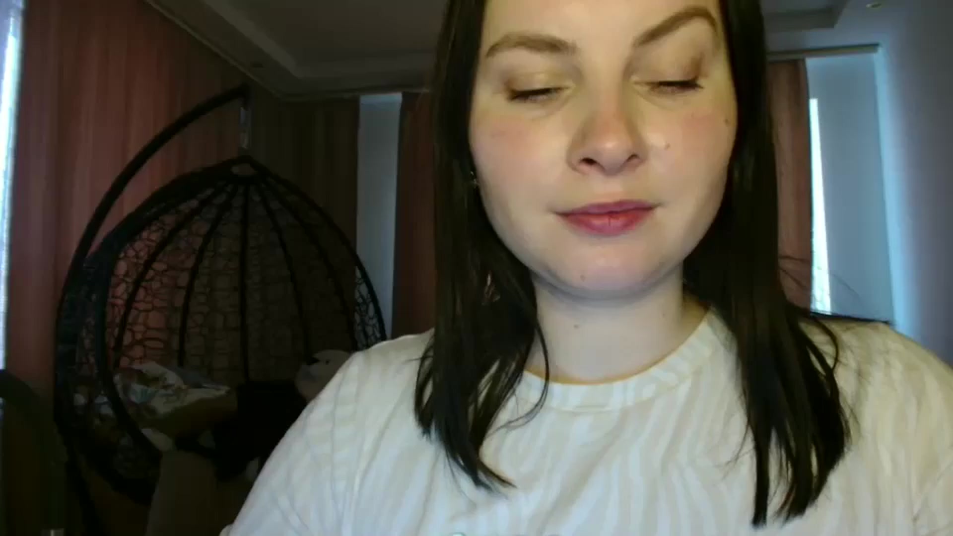 Gallery image thumbnail from MisssLove_is's myfreecams stream on, 03/06/2025, 15:48 image 13 of 20