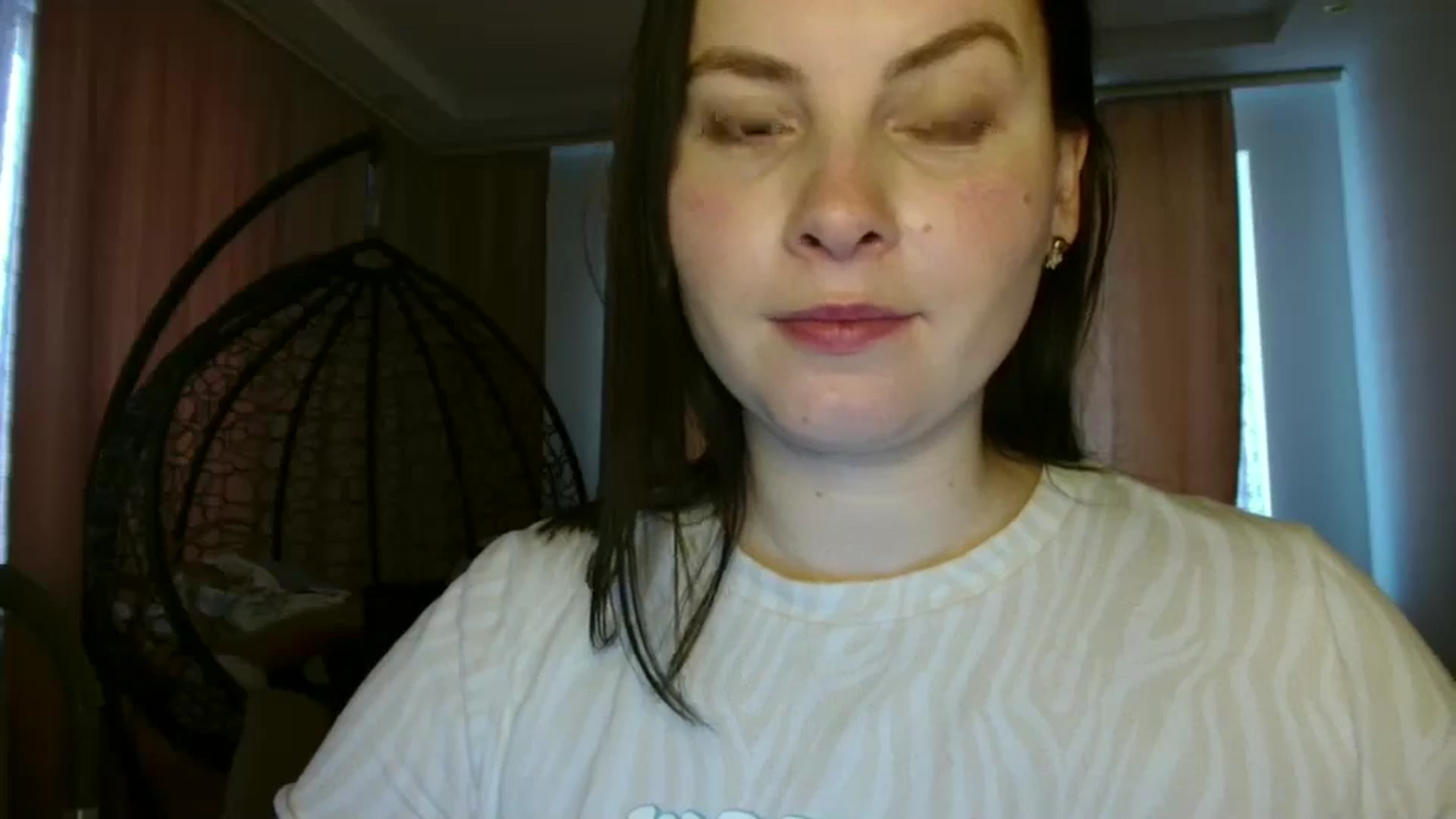 Gallery image thumbnail from MisssLove_is's myfreecams stream on, 03/06/2025, 15:48 image 17 of 20