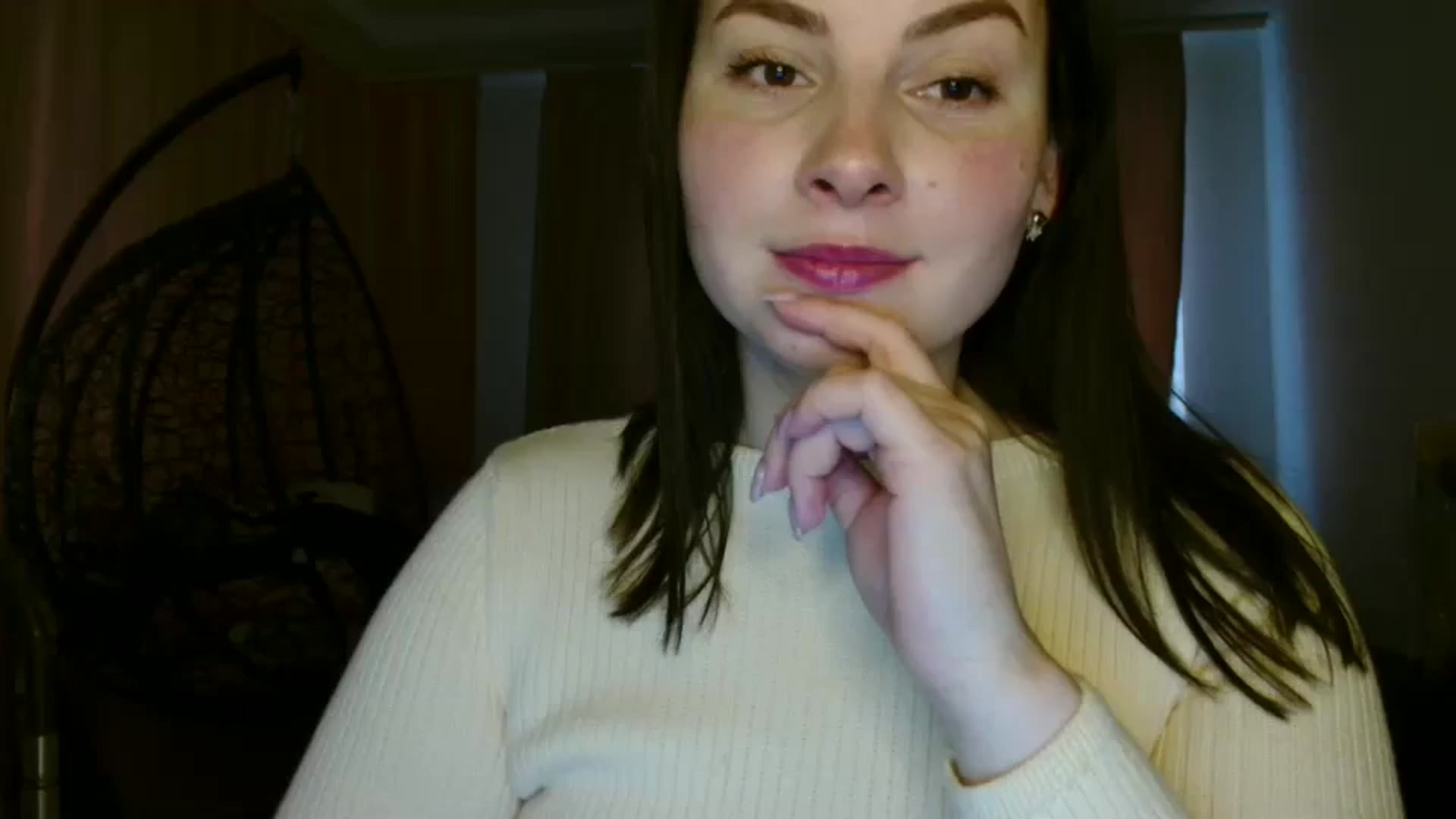 Gallery image thumbnail from MisssLove_is's myfreecams stream on, 03/14/2025, 15:36 image 16 of 20