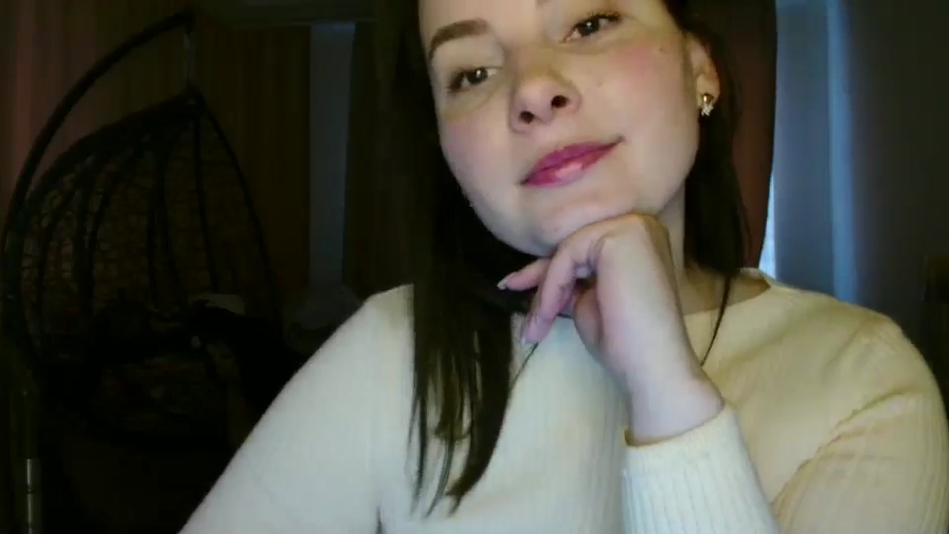 Gallery image thumbnail from MisssLove_is's myfreecams stream on, 03/14/2025, 15:36 image 13 of 20