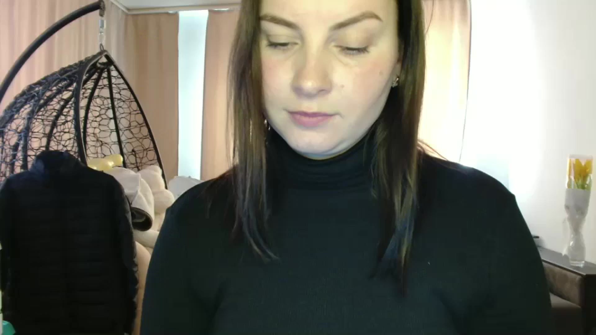 Gallery image thumbnail from MisssLove_is's myfreecams stream on, 03/18/2025, 14:09 image 4 of 20