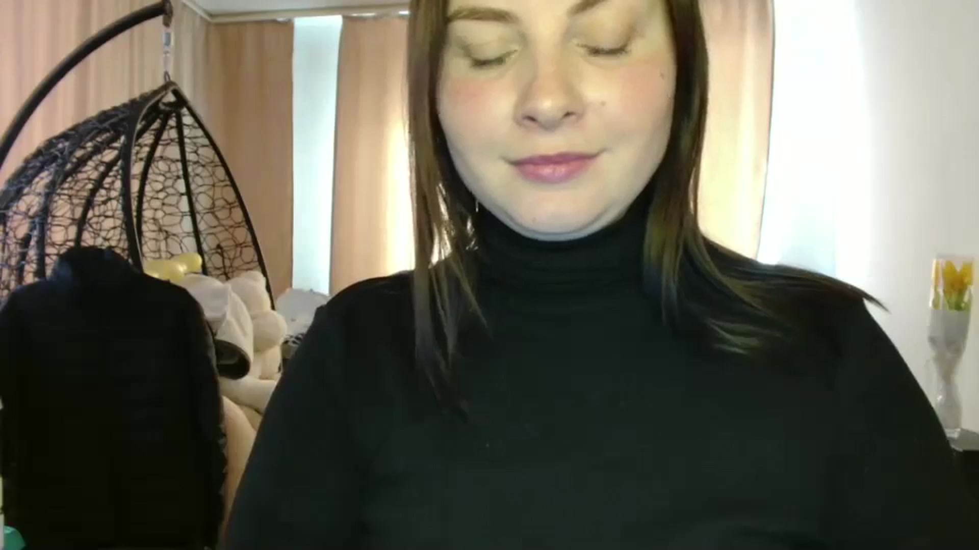 Gallery image thumbnail from MisssLove_is's myfreecams stream on, 03/18/2025, 14:28 image 8 of 20