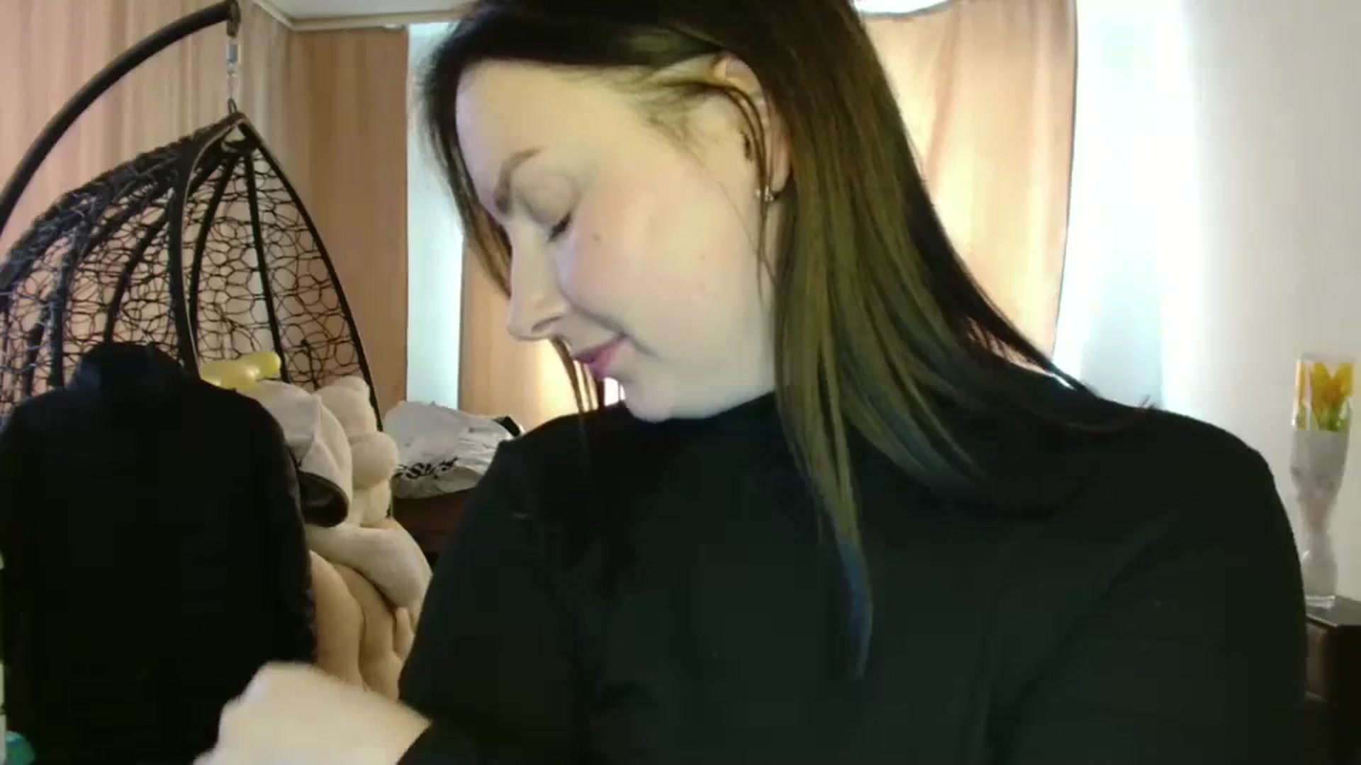 Gallery image thumbnail from MisssLove_is's myfreecams stream on, 03/18/2025, 14:28 image 16 of 20