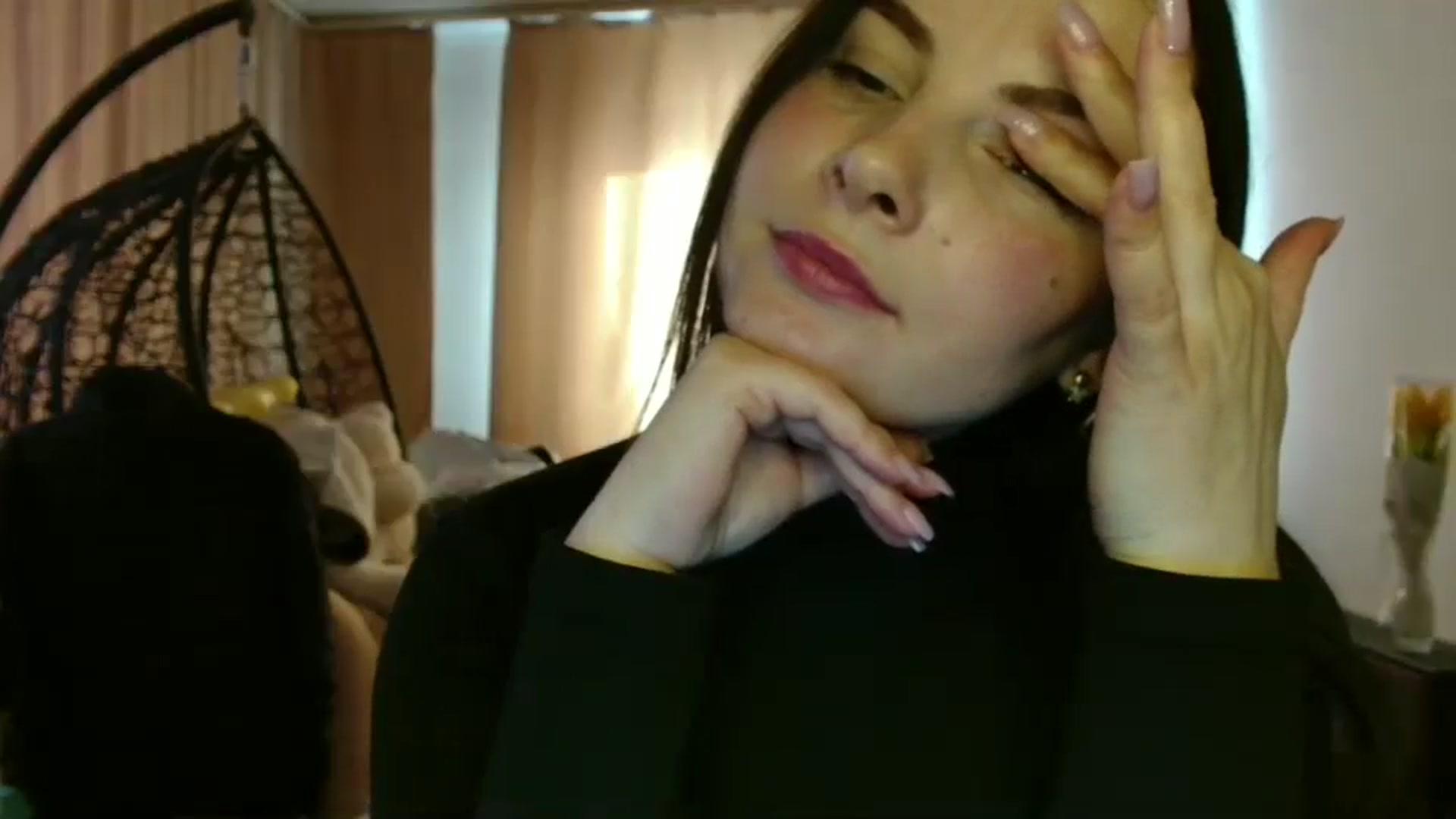 Gallery image thumbnail from MisssLove_is's myfreecams stream on, 03/18/2025, 14:28 image 20 of 20