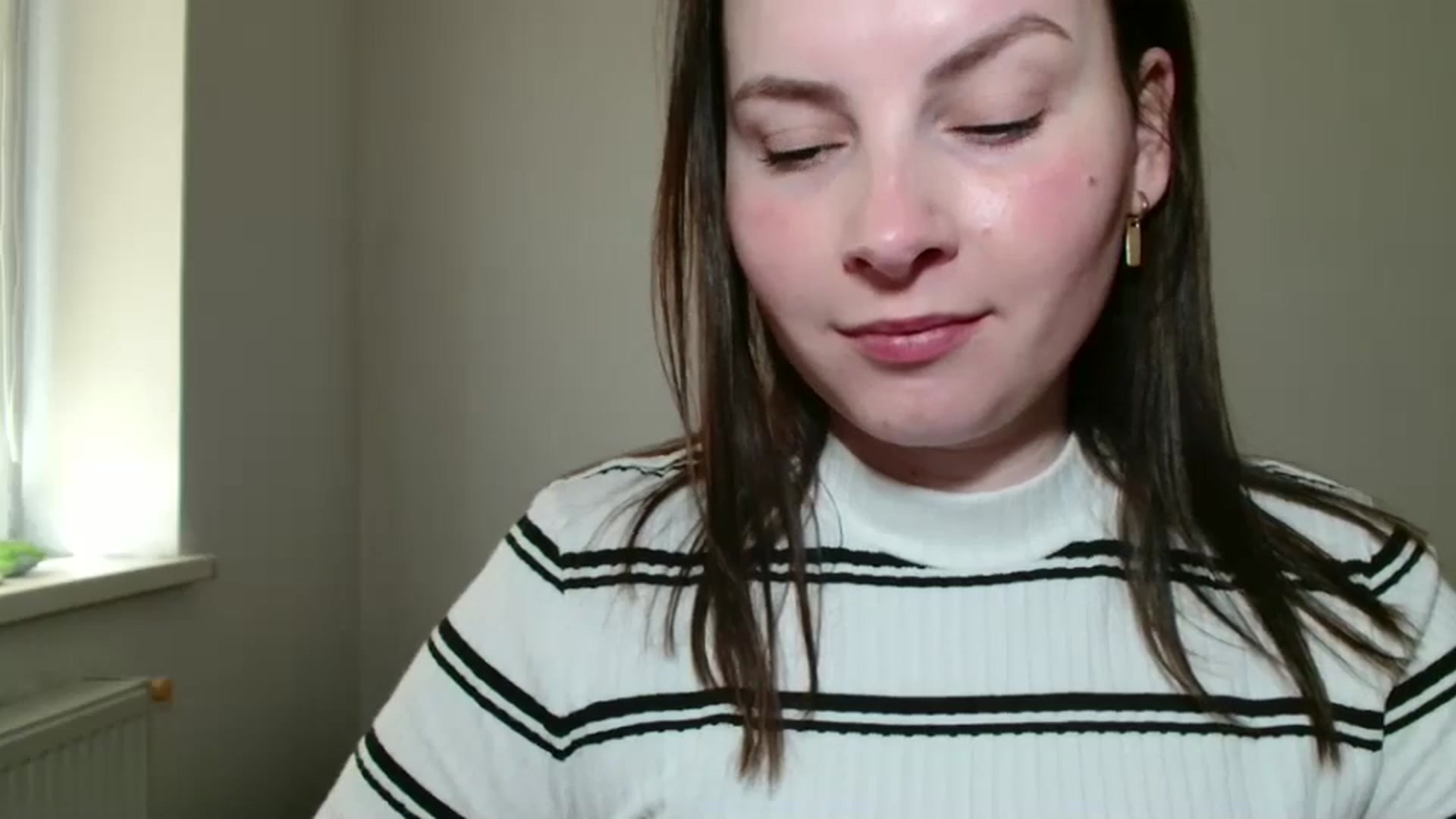 Gallery image thumbnail from MisssLove_is's myfreecams stream on, 04/04/2025, 13:34 image 20 of 20