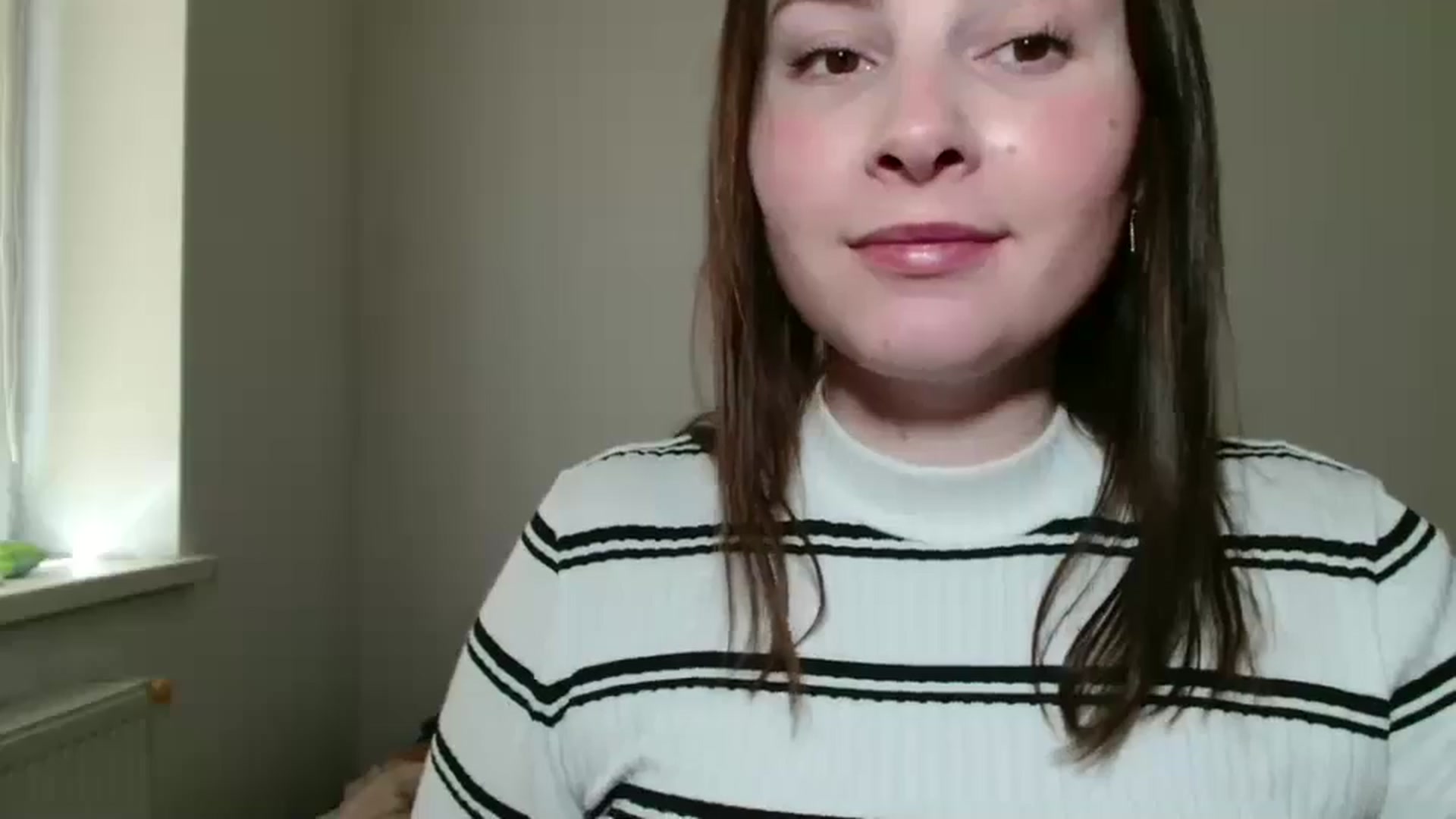 Gallery image thumbnail from MisssLove_is's myfreecams stream on, 04/04/2025, 13:34 image 16 of 20