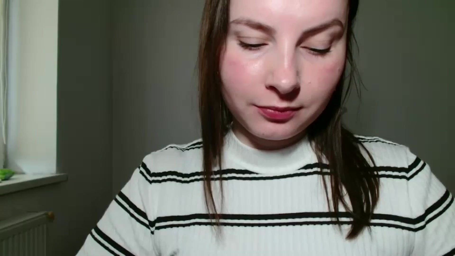 Gallery image thumbnail from MisssLove_is's myfreecams stream on, 04/04/2025, 13:34 image 12 of 20