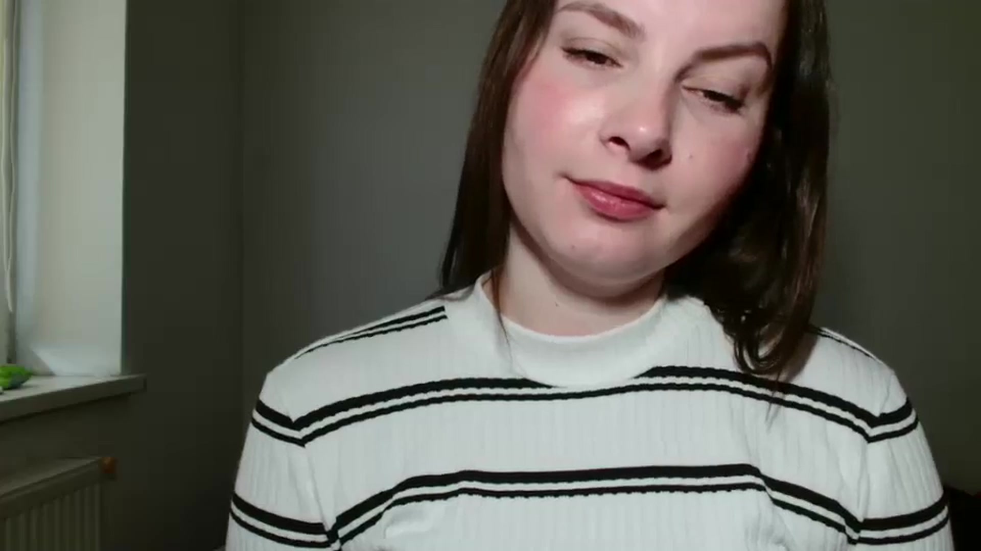 Gallery image thumbnail from MisssLove_is's myfreecams stream on, 04/04/2025, 13:34 image 7 of 20