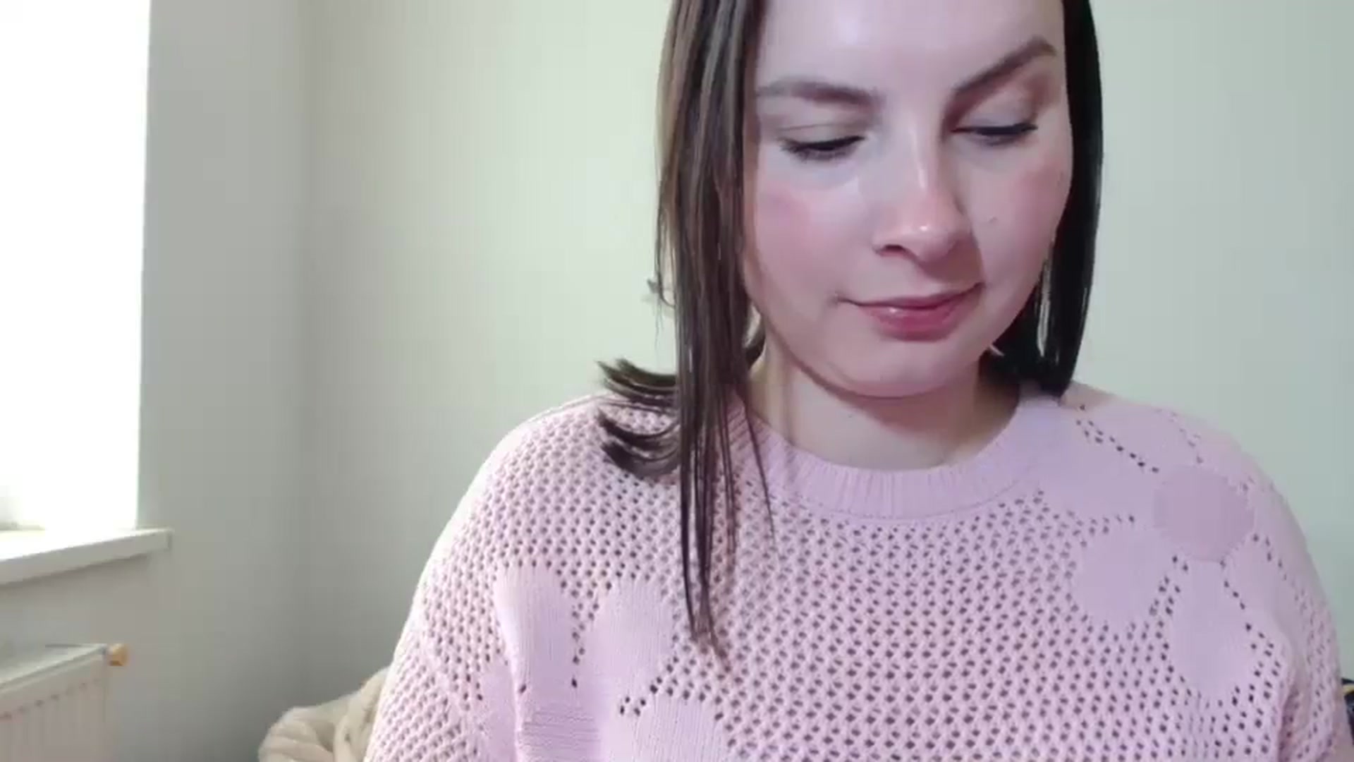 Gallery image thumbnail from MisssLove_is's myfreecams stream on, 04/16/2025, 15:57 image 11 of 20