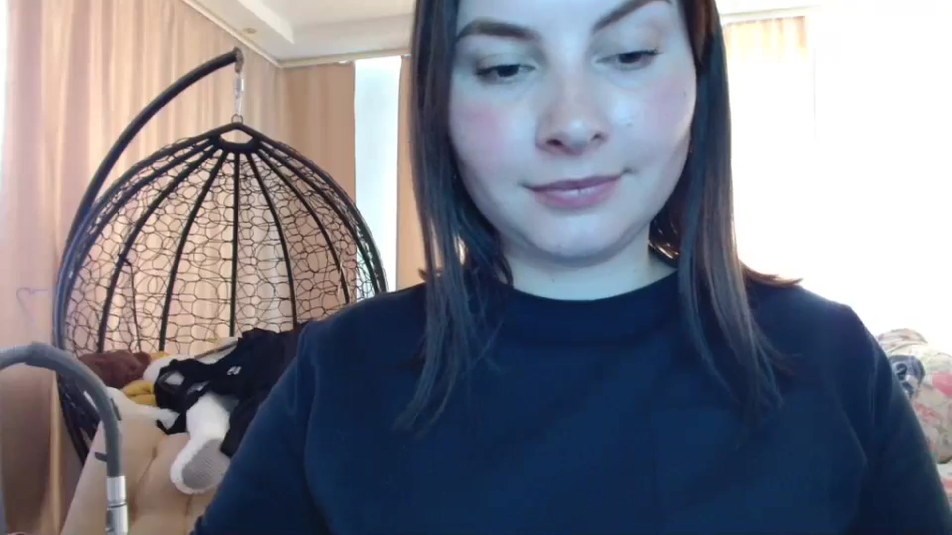 Gallery image thumbnail from MisssLove_is's myfreecams stream on, 04/20/2025, 11:14 image 15 of 20