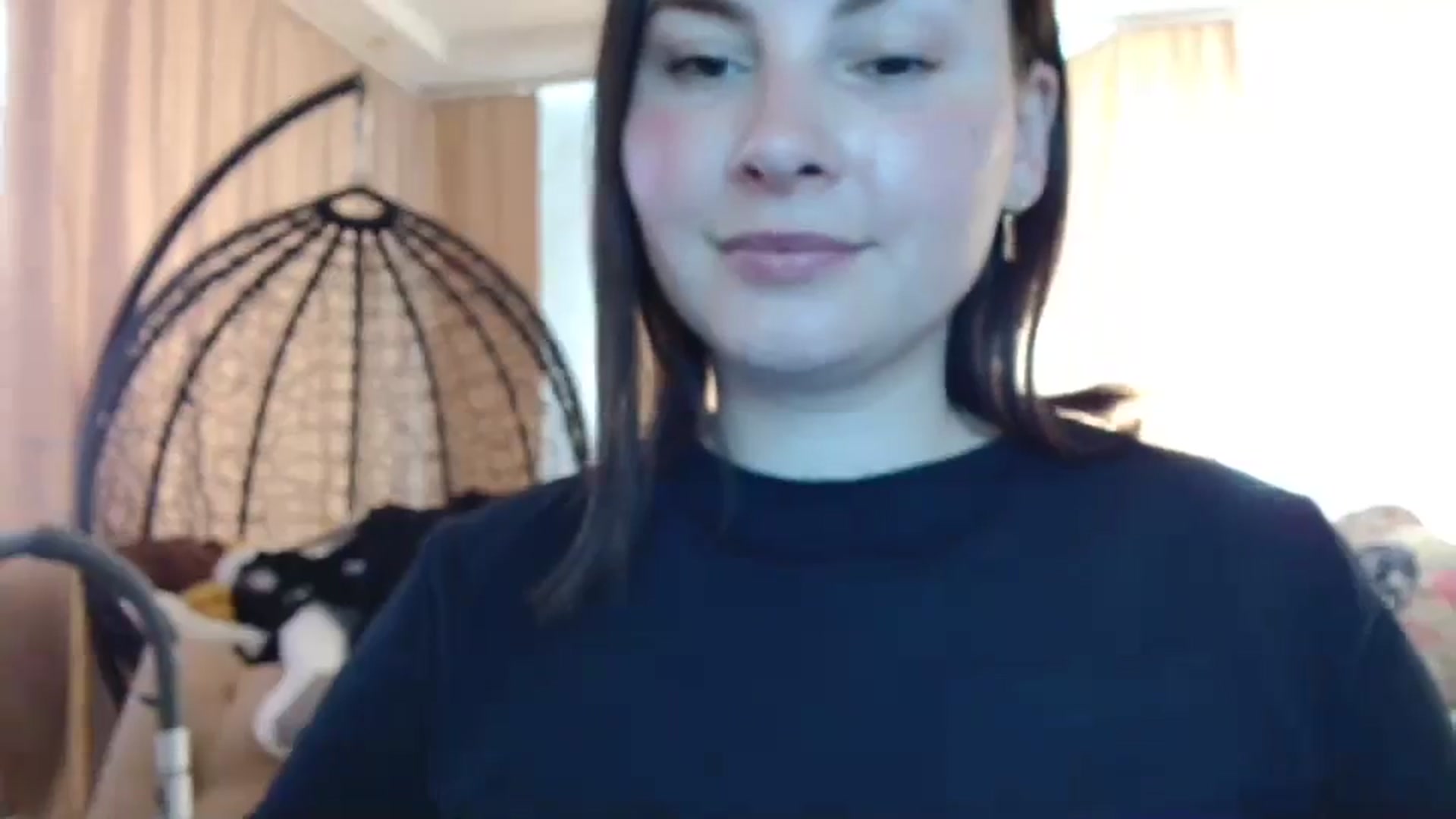 Gallery image thumbnail from MisssLove_is's myfreecams stream on, 04/20/2025, 11:14 image 18 of 20