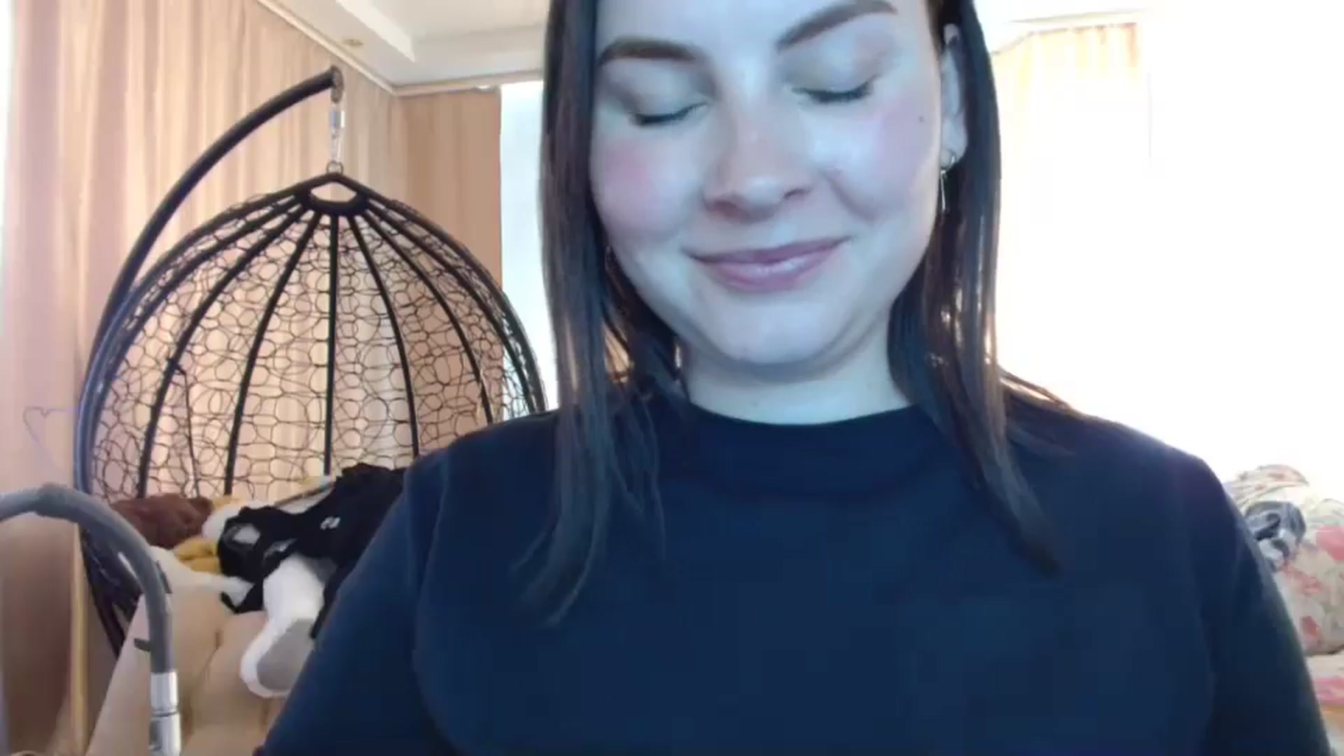 Gallery image thumbnail from MisssLove_is's myfreecams stream on, 04/20/2025, 11:14 image 16 of 20