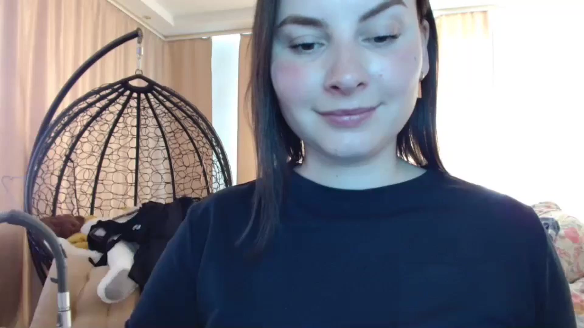 Gallery image thumbnail from MisssLove_is's myfreecams stream on, 04/20/2025, 11:14 image 6 of 20