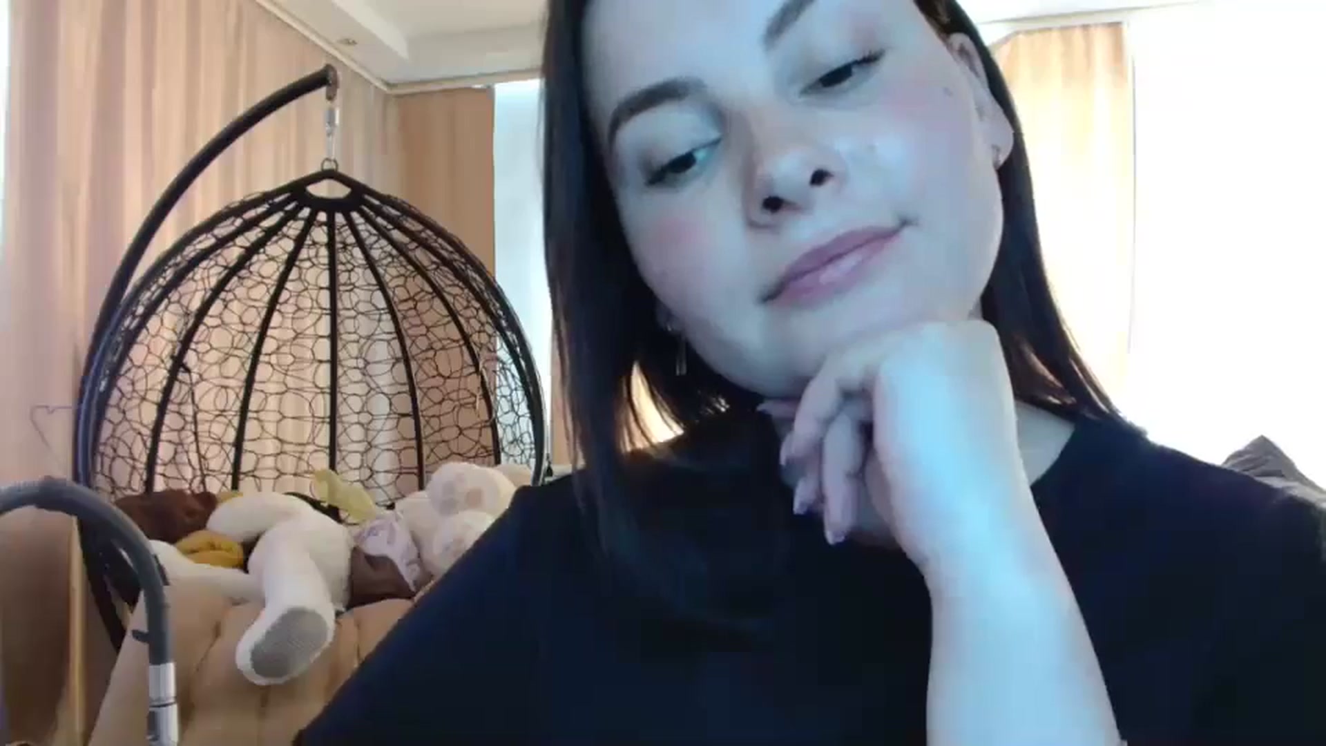 Gallery image thumbnail from MisssLove_is's myfreecams stream on, 04/20/2025, 11:55 image 6 of 20