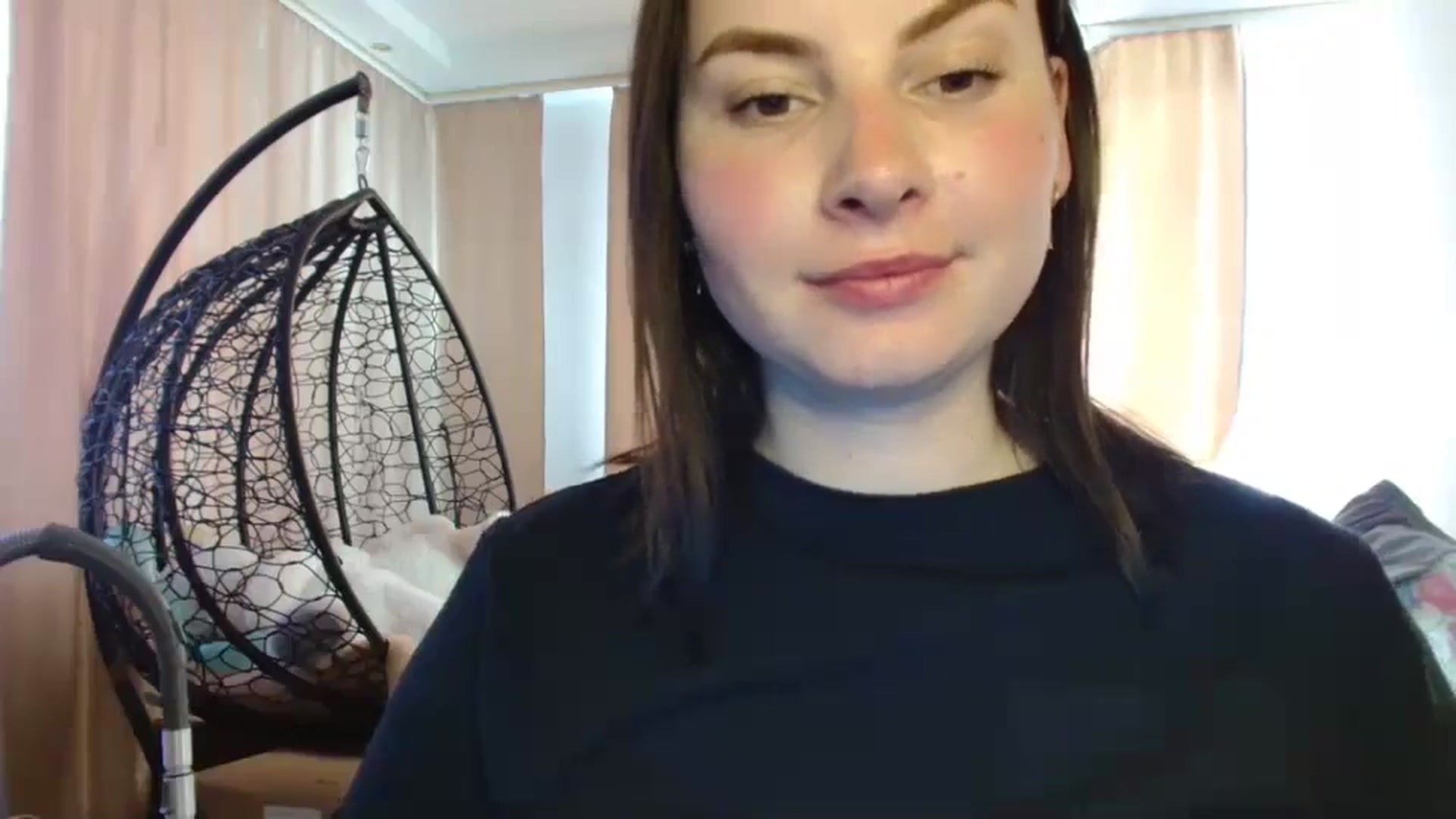 Gallery image thumbnail from MisssLove_is's myfreecams stream on, 04/20/2025, 15:14 image 10 of 20