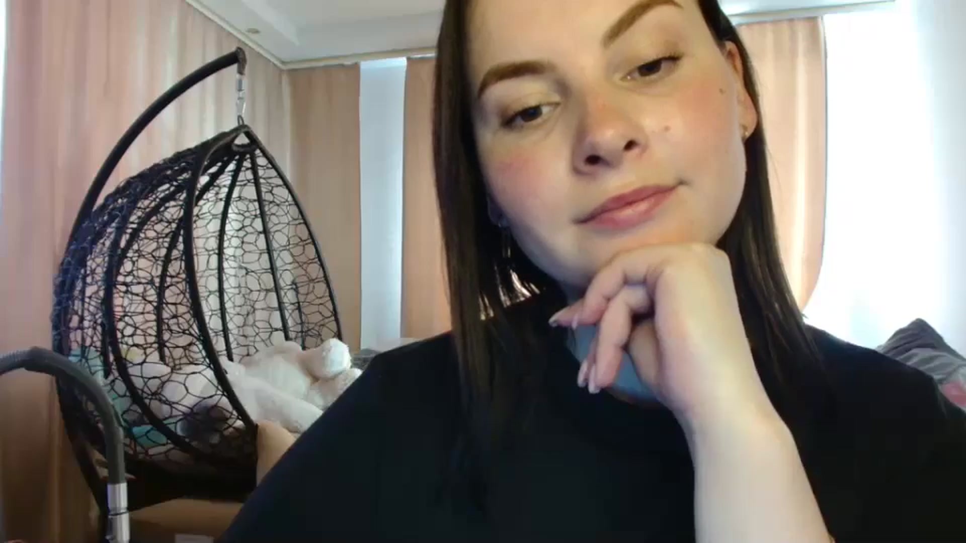 Gallery image thumbnail from MisssLove_is's myfreecams stream on, 04/20/2025, 15:14 image 17 of 20