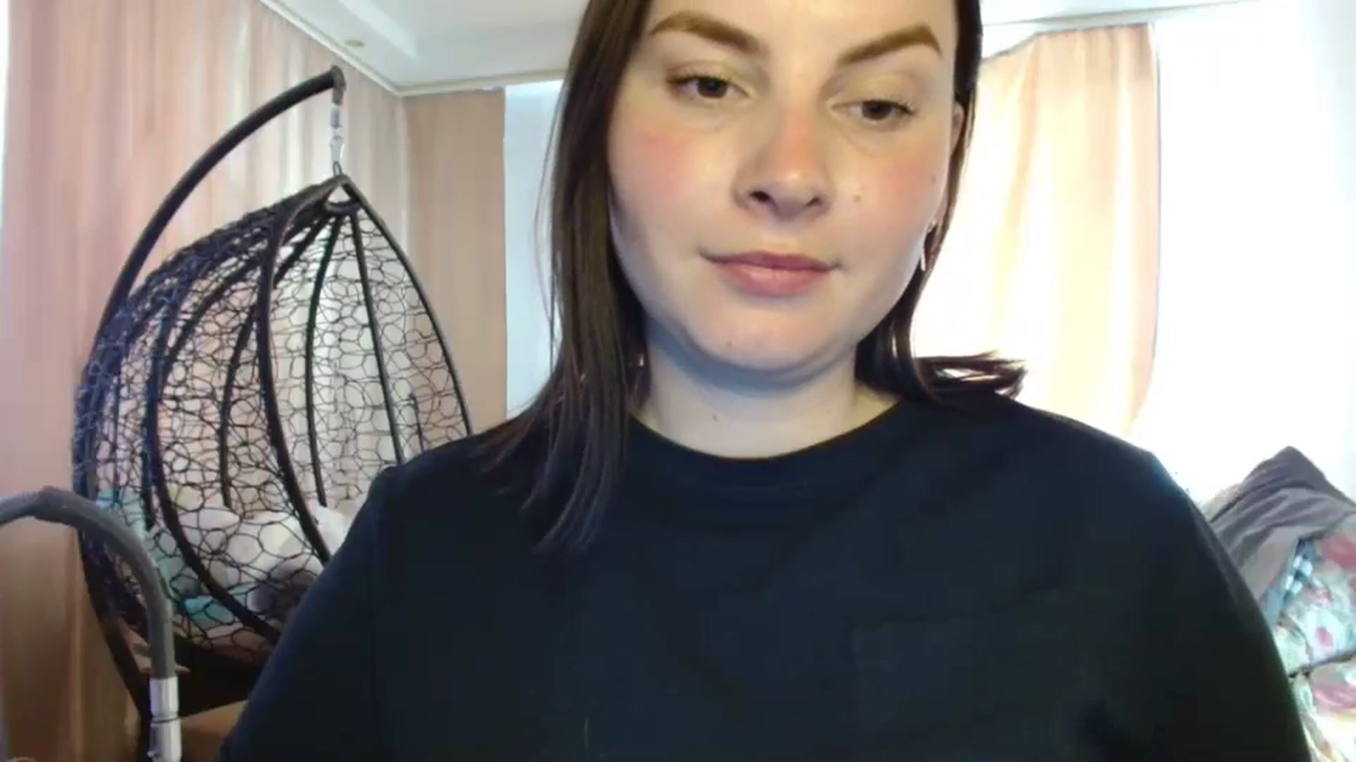 Gallery image thumbnail from MisssLove_is's myfreecams stream on, 04/20/2025, 15:14 image 14 of 20