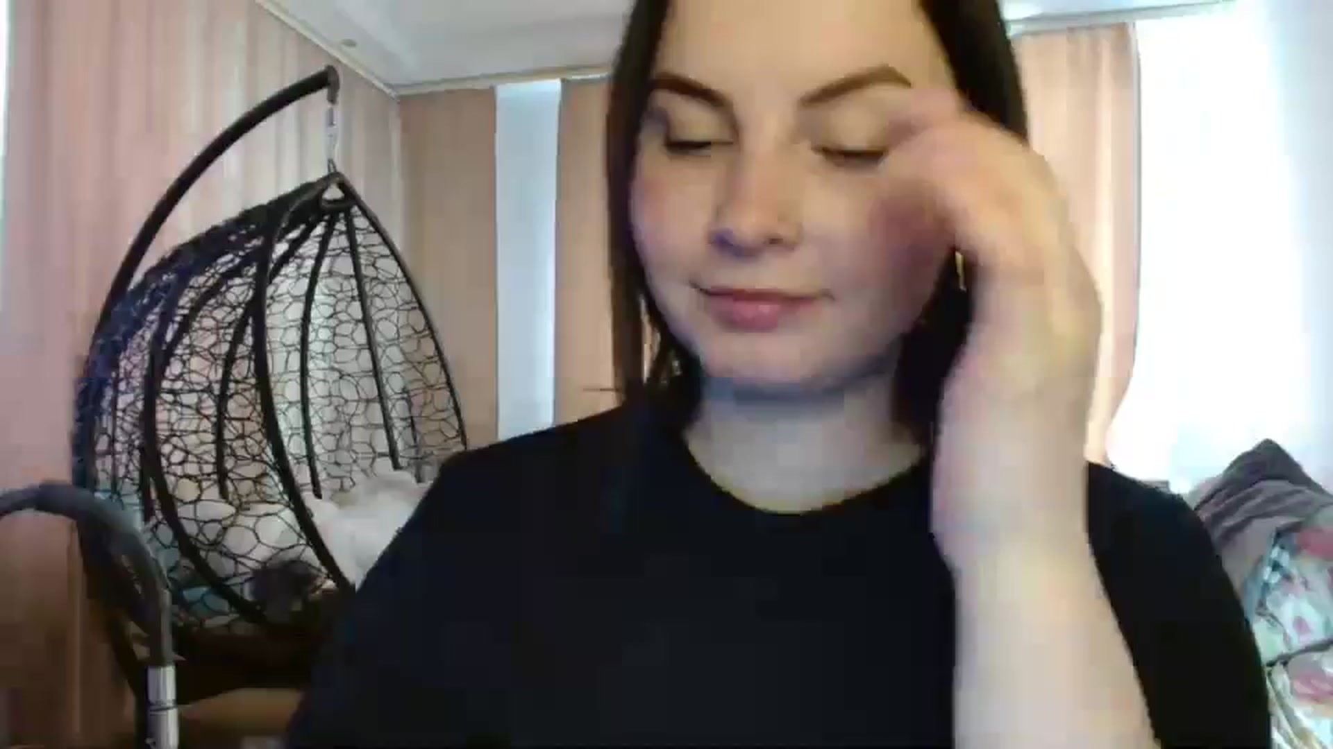 Gallery image thumbnail from MisssLove_is's myfreecams stream on, 04/20/2025, 15:14 image 18 of 20