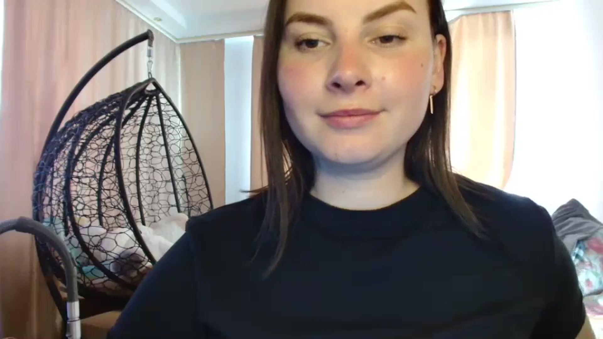 Gallery image thumbnail from MisssLove_is's myfreecams stream on, 04/20/2025, 15:14 image 8 of 20