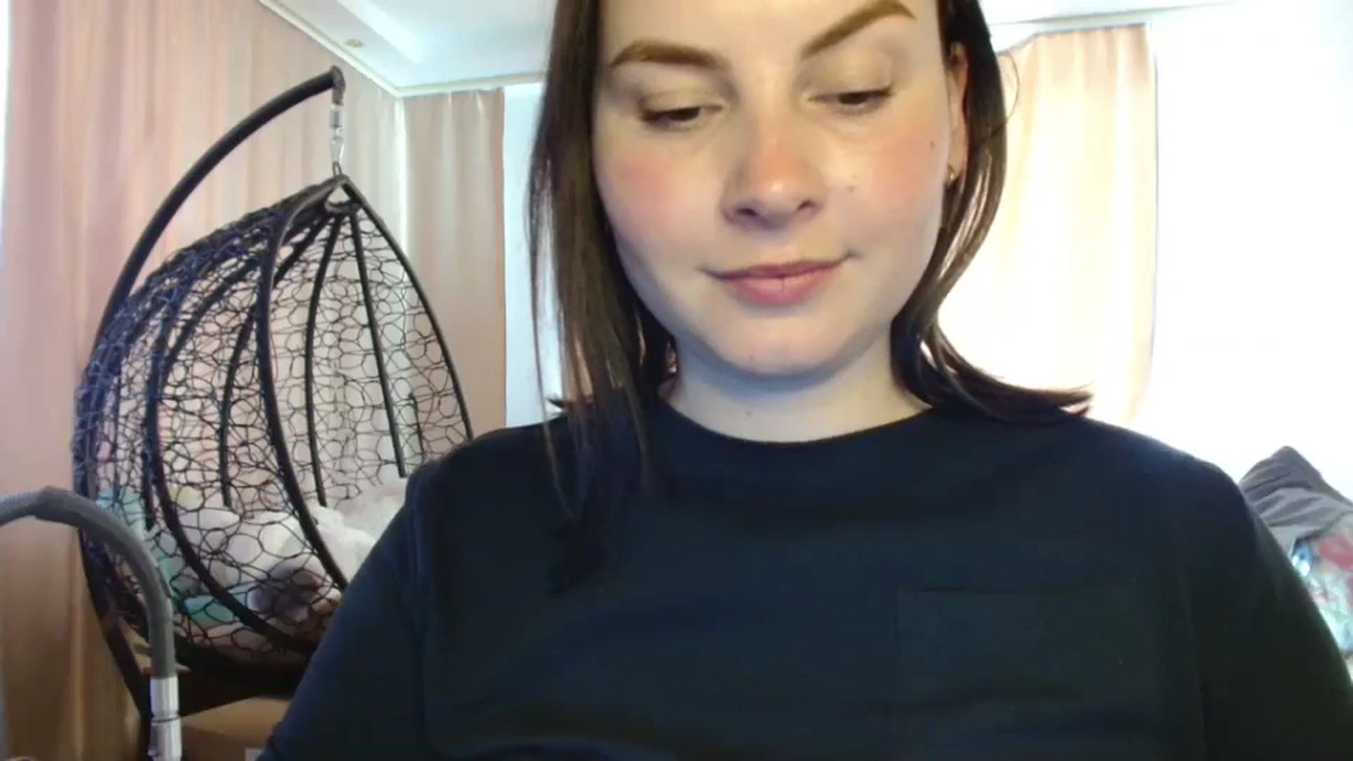 Gallery image thumbnail from MisssLove_is's myfreecams stream on, 04/20/2025, 15:14 image 2 of 20