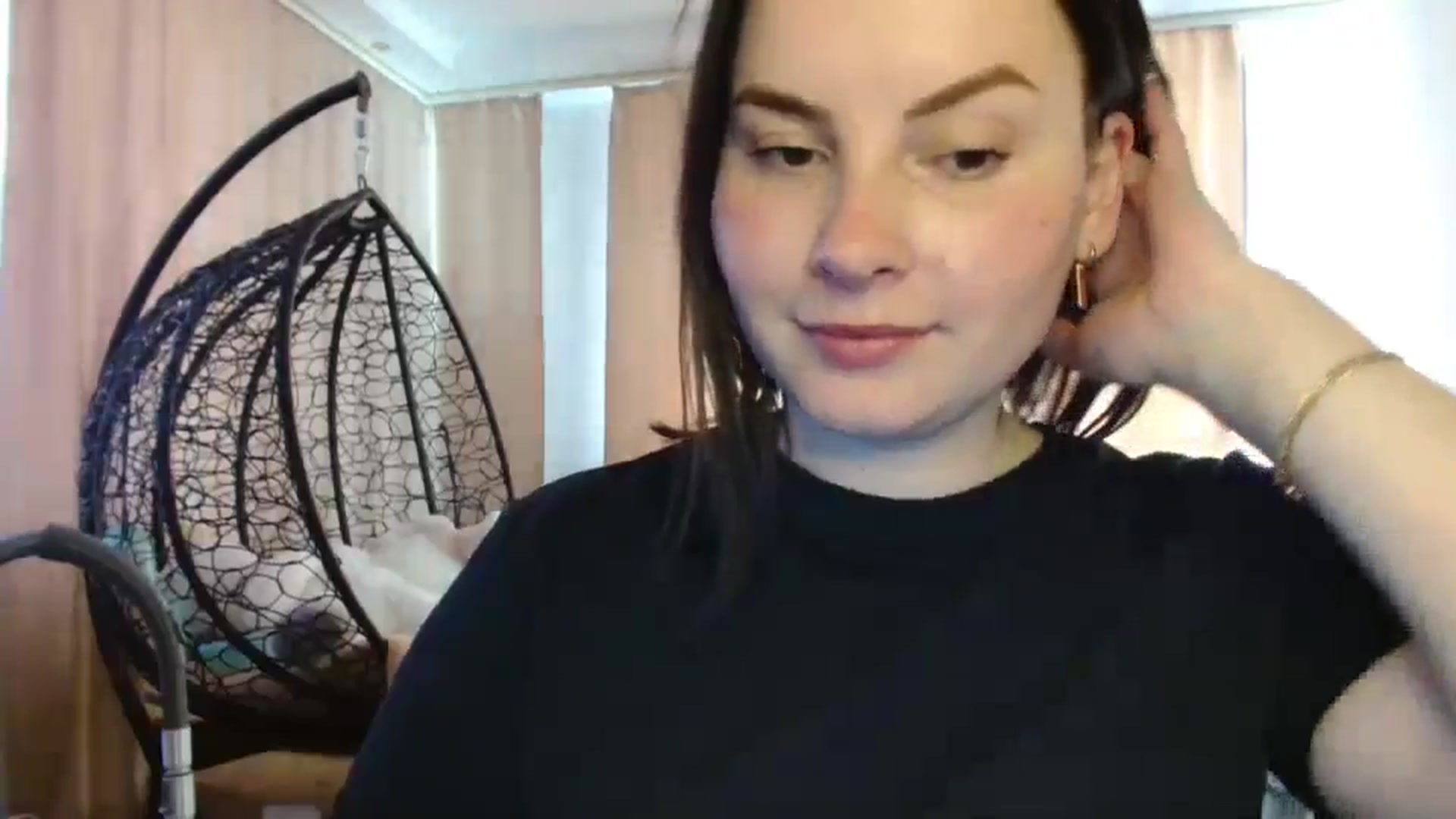 Gallery image thumbnail from MisssLove_is's myfreecams stream on, 04/20/2025, 15:14 image 4 of 20