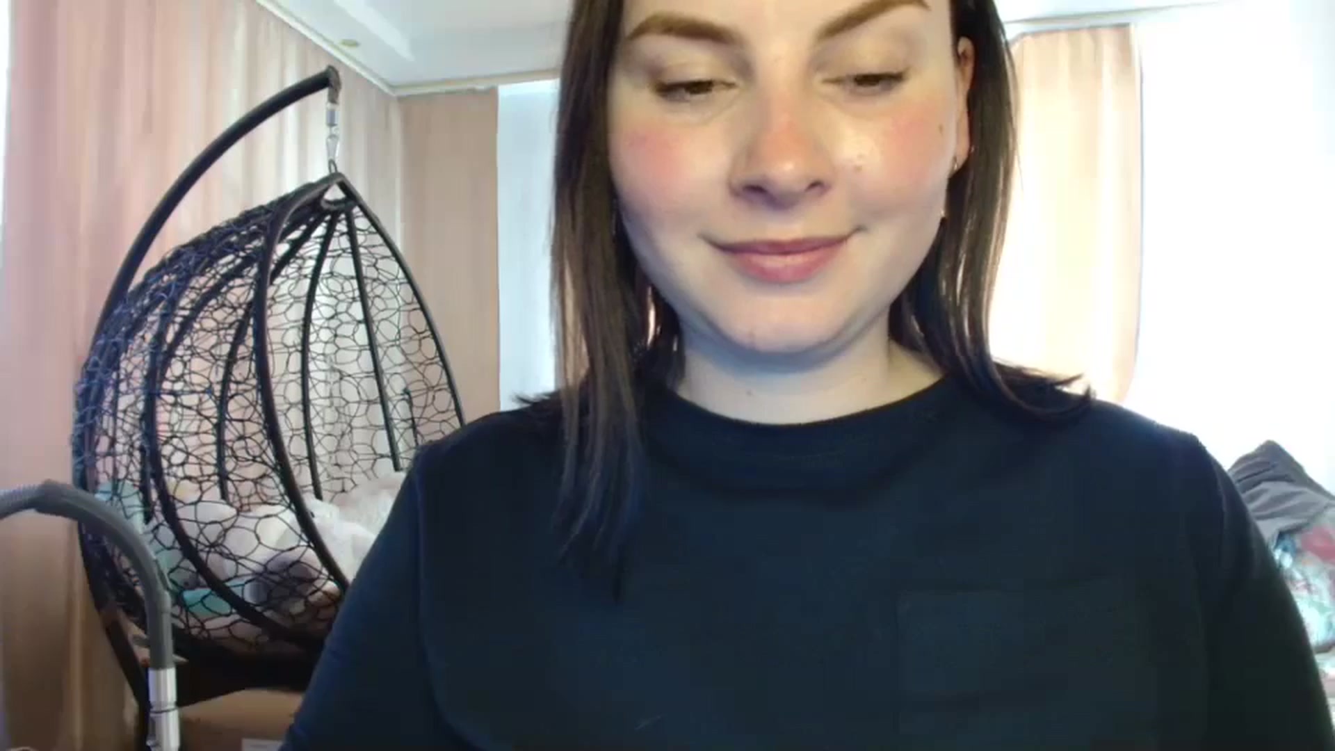 Gallery image thumbnail from MisssLove_is's myfreecams stream on, 04/20/2025, 15:14 image 13 of 20