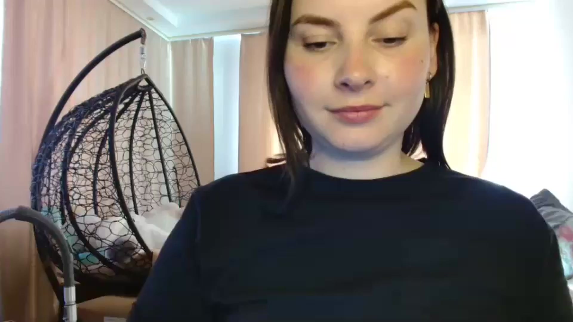 Gallery image thumbnail from MisssLove_is's myfreecams stream on, 04/20/2025, 15:14 image 1 of 20