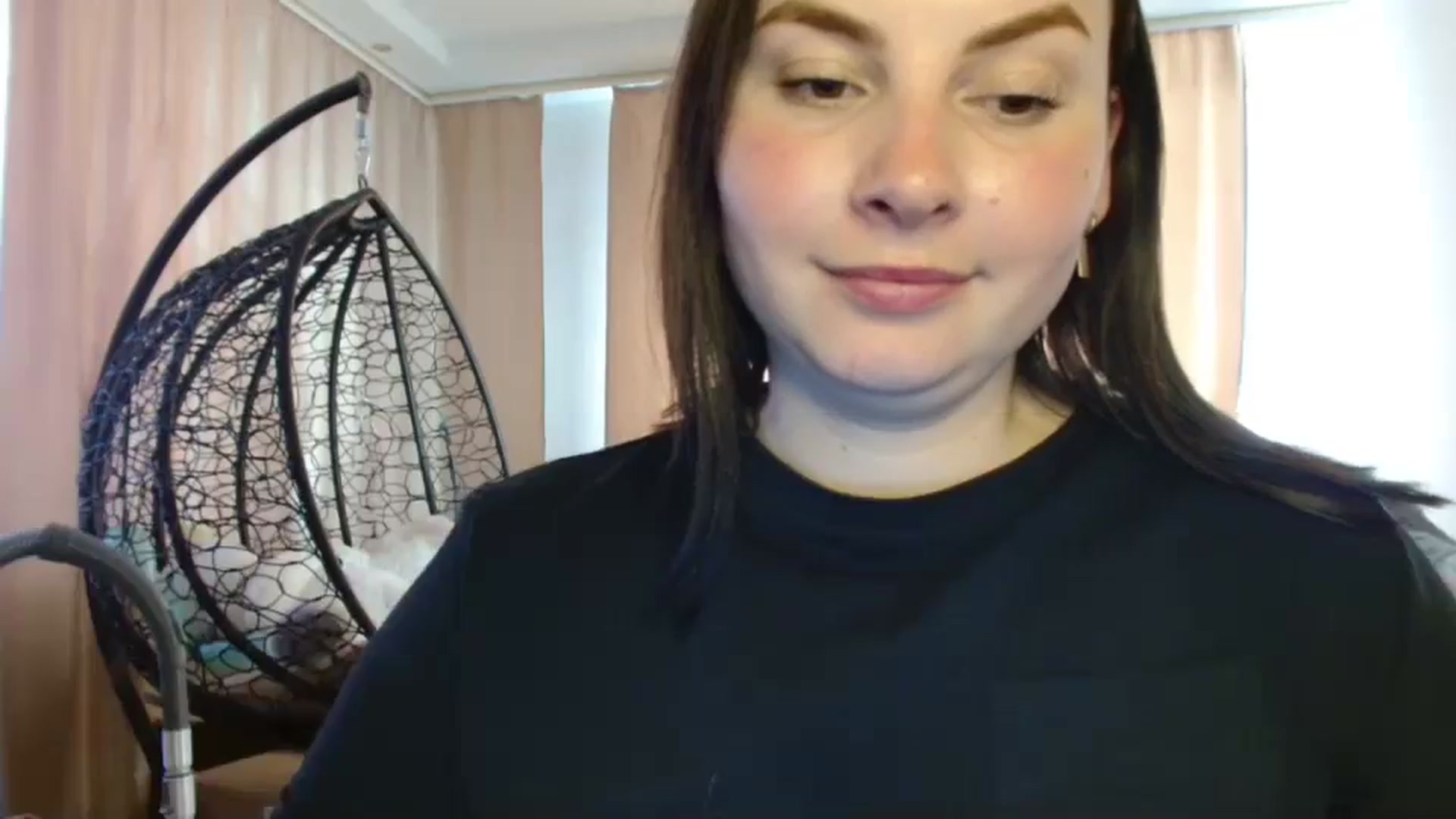 Gallery image thumbnail from MisssLove_is's myfreecams stream on, 04/20/2025, 15:14 image 20 of 20