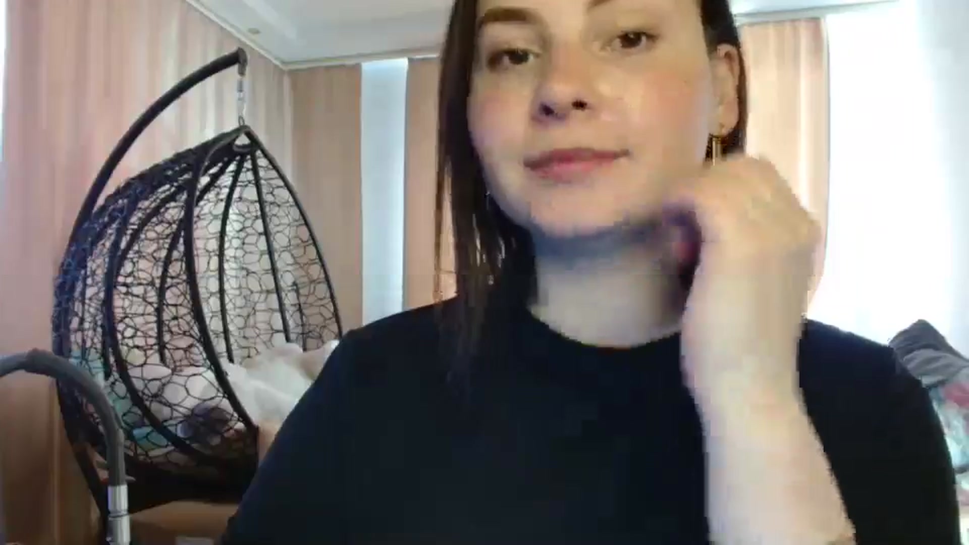 Gallery image thumbnail from MisssLove_is's myfreecams stream on, 04/20/2025, 15:14 image 15 of 20