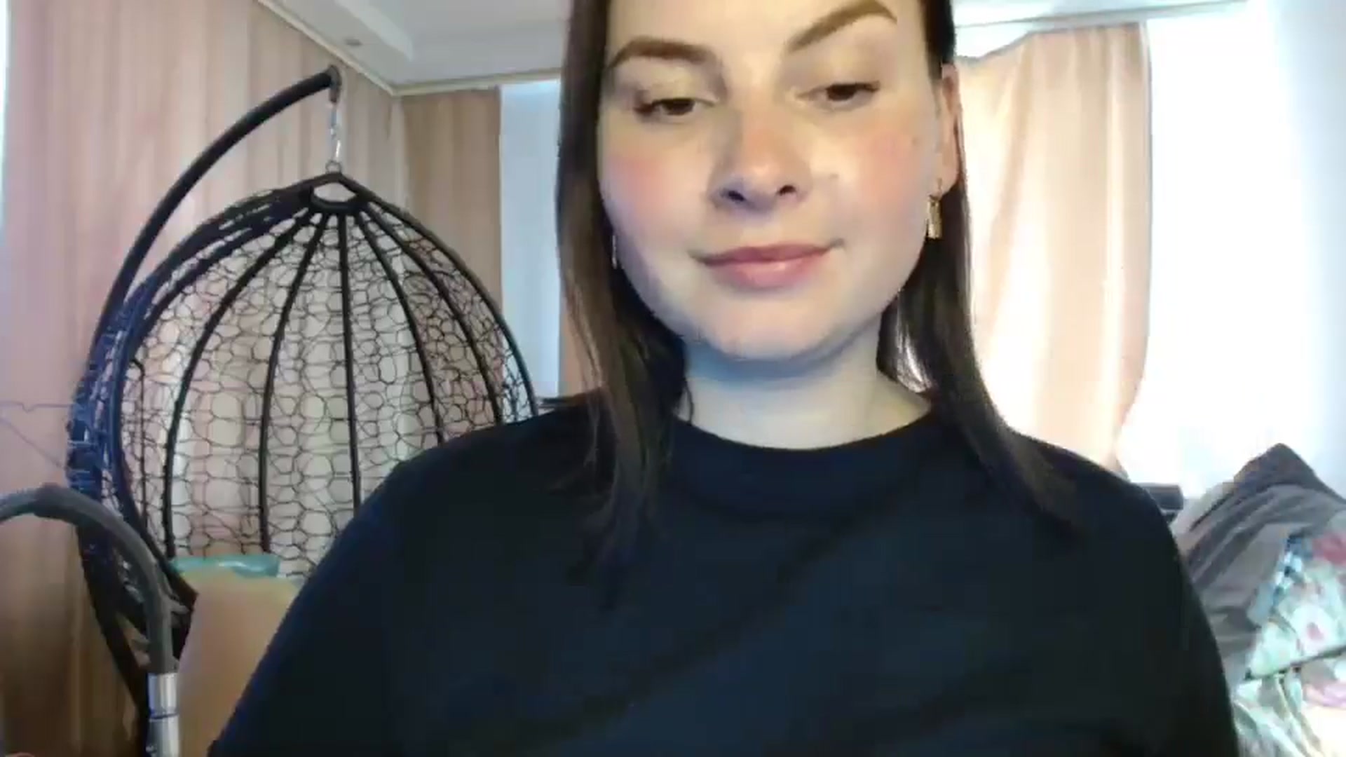 Gallery image thumbnail from MisssLove_is's myfreecams stream on, 04/20/2025, 15:51 image 7 of 20