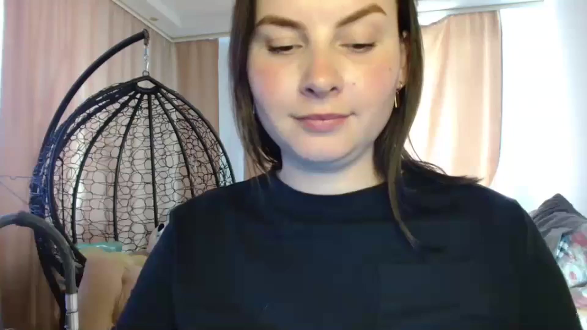 Gallery image thumbnail from MisssLove_is's myfreecams stream on, 04/20/2025, 15:51 image 1 of 20