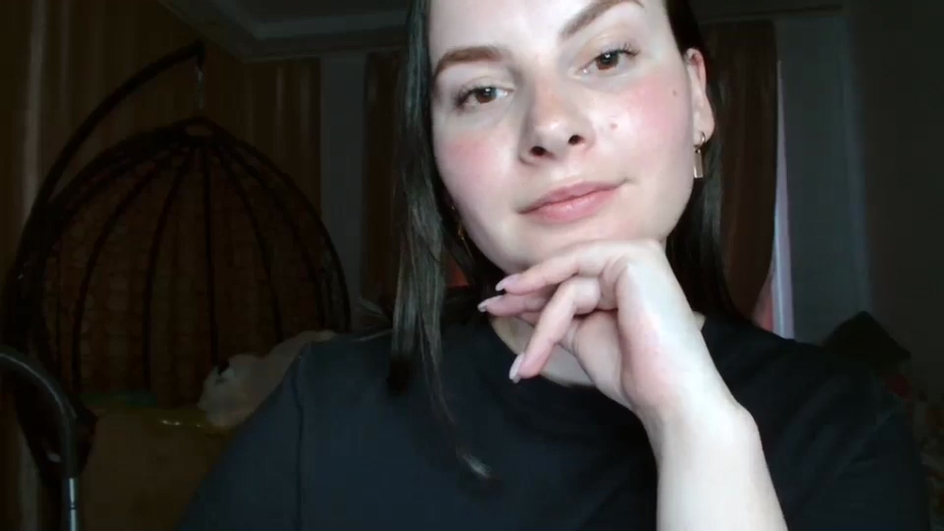 Gallery image thumbnail from MisssLove_is's myfreecams stream on, 04/20/2025, 17:40 image 14 of 20