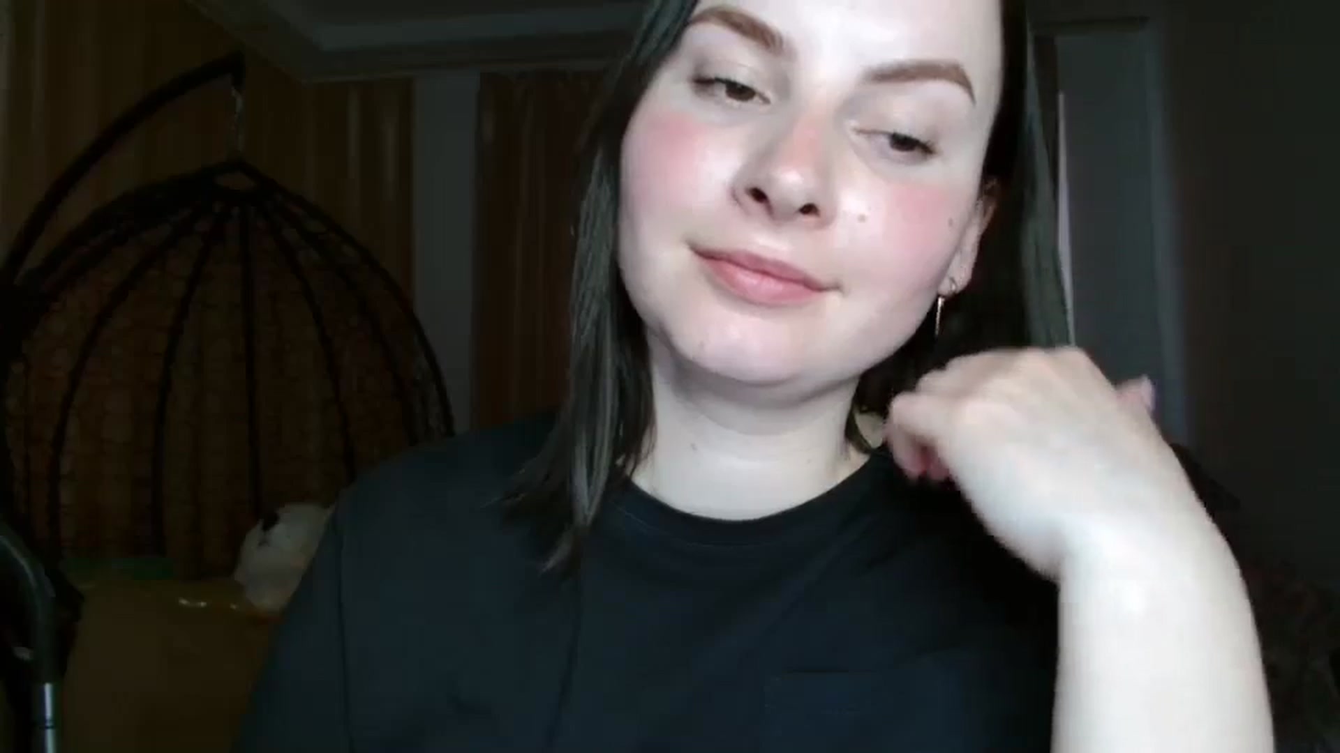 Gallery image thumbnail from MisssLove_is's myfreecams stream on, 04/20/2025, 17:40 image 10 of 20