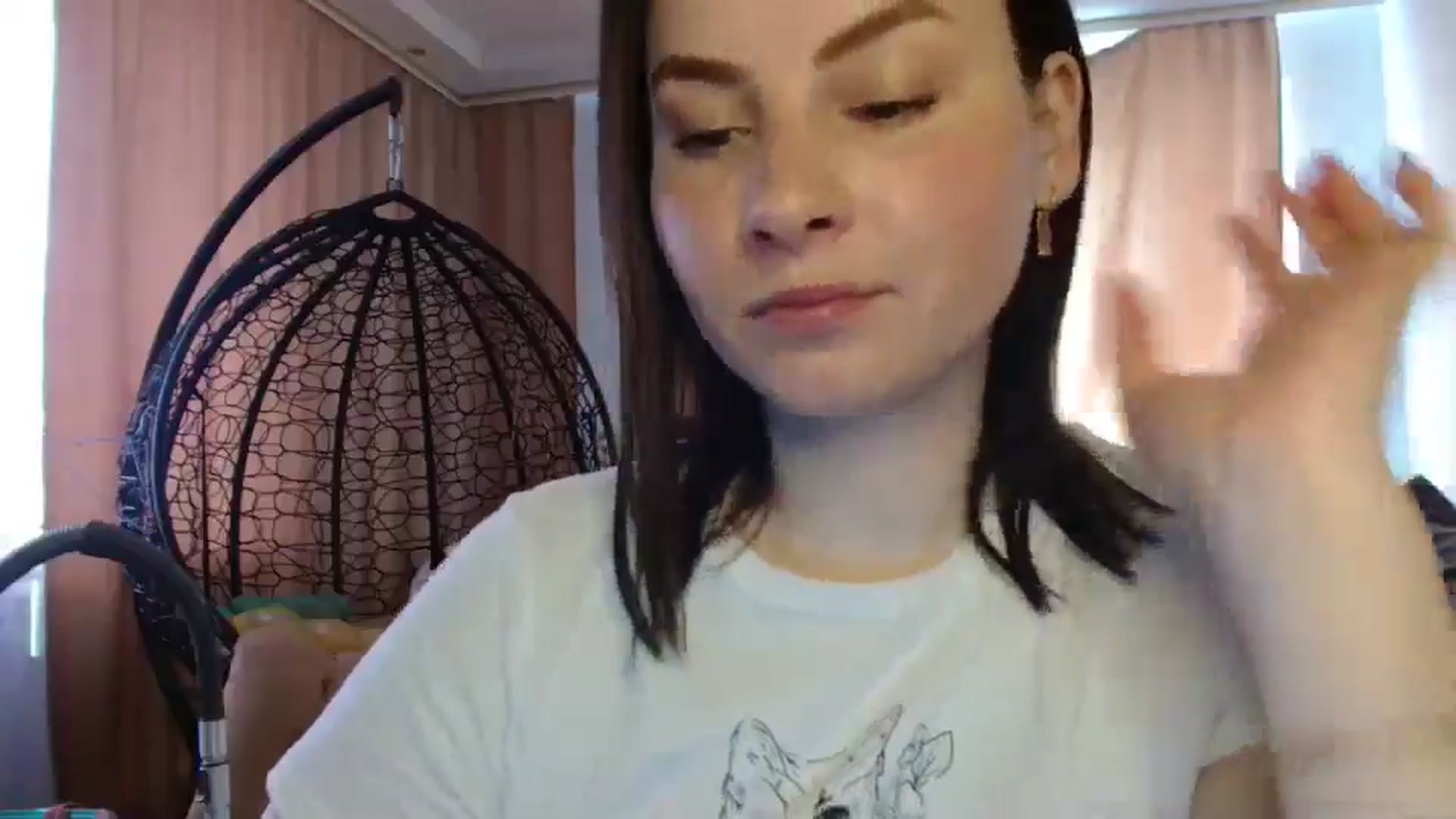 Gallery image thumbnail from MisssLove_is's myfreecams stream on, 04/21/2025, 08:50 image 18 of 20