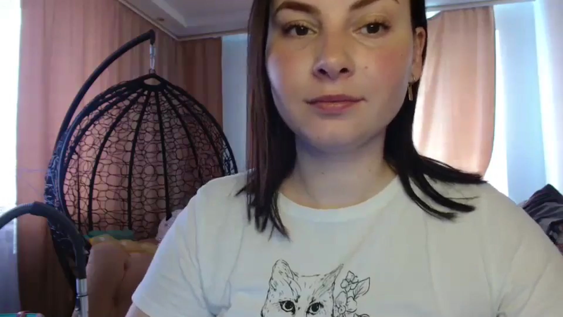 Gallery image thumbnail from MisssLove_is's myfreecams stream on, 04/21/2025, 08:50 image 13 of 20