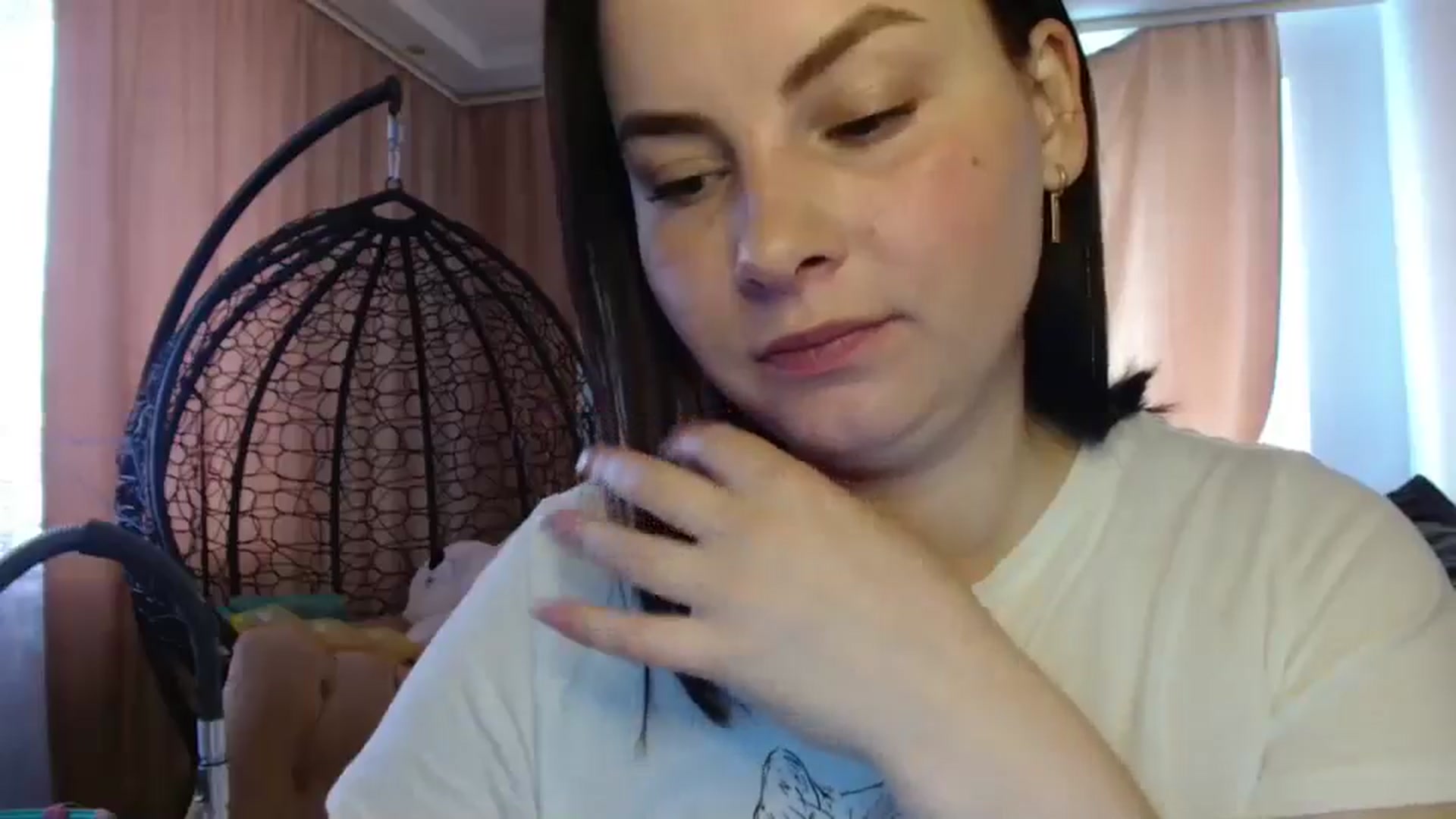 Gallery image thumbnail from MisssLove_is's myfreecams stream on, 04/21/2025, 08:50 image 20 of 20