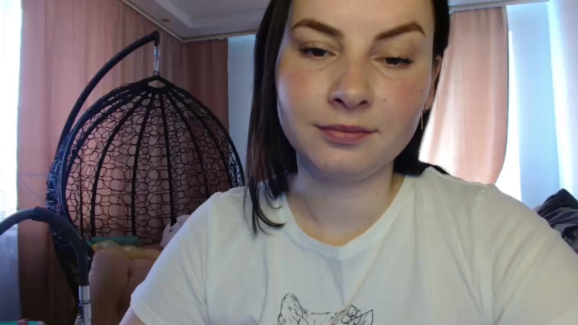 Gallery image thumbnail from MisssLove_is's myfreecams stream on, 04/21/2025, 08:50 image 2 of 20