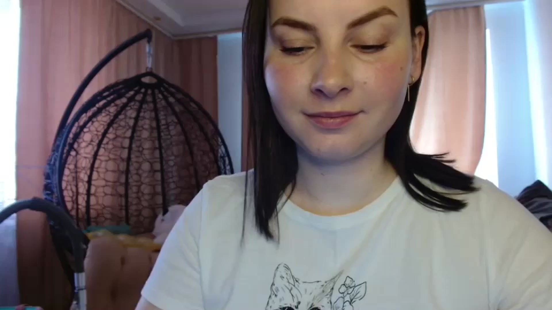 Gallery image thumbnail from MisssLove_is's myfreecams stream on, 04/21/2025, 08:50 image 17 of 20