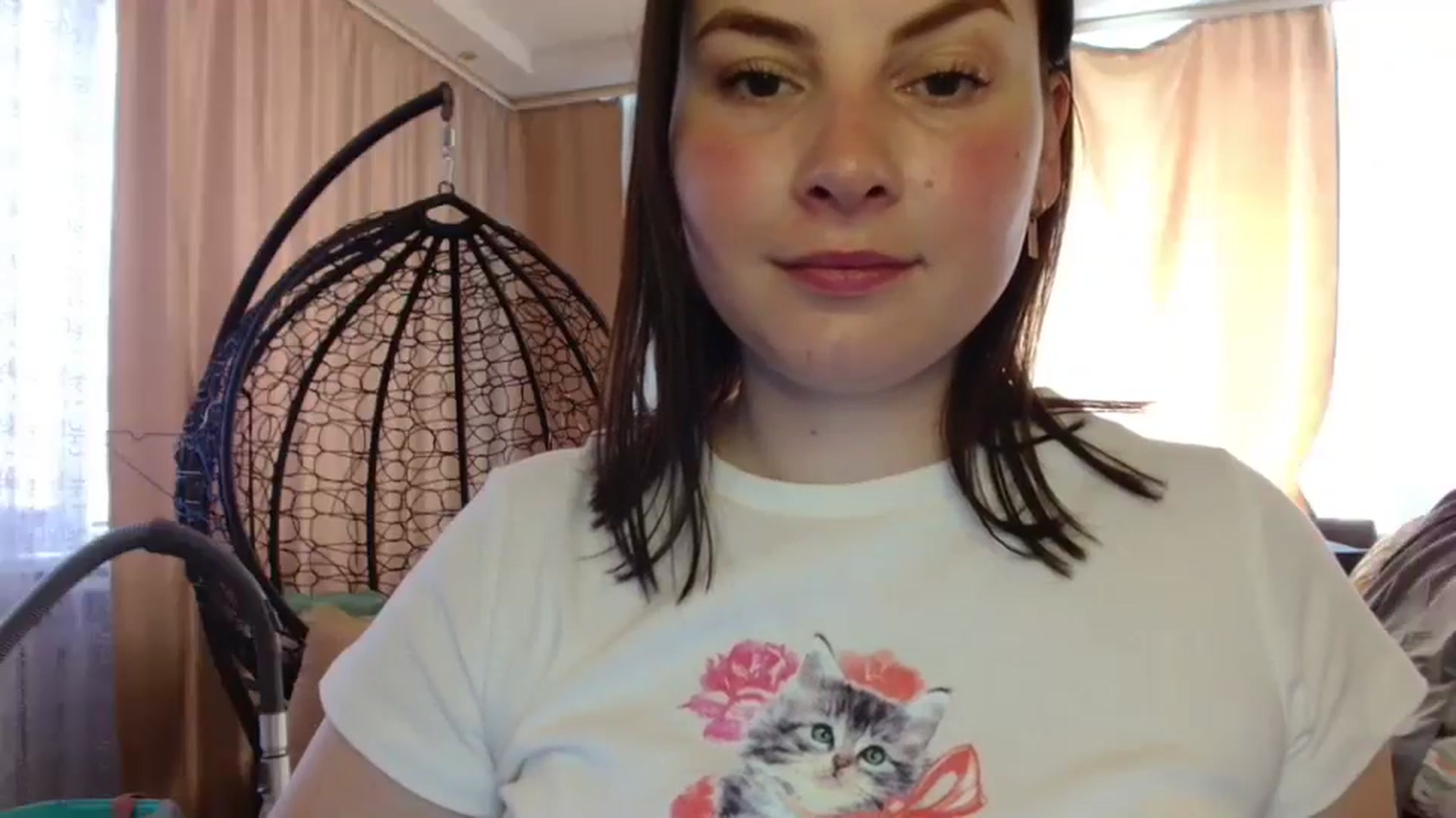 Gallery image thumbnail from MisssLove_is's myfreecams stream on, 04/21/2025, 10:53 image 9 of 20