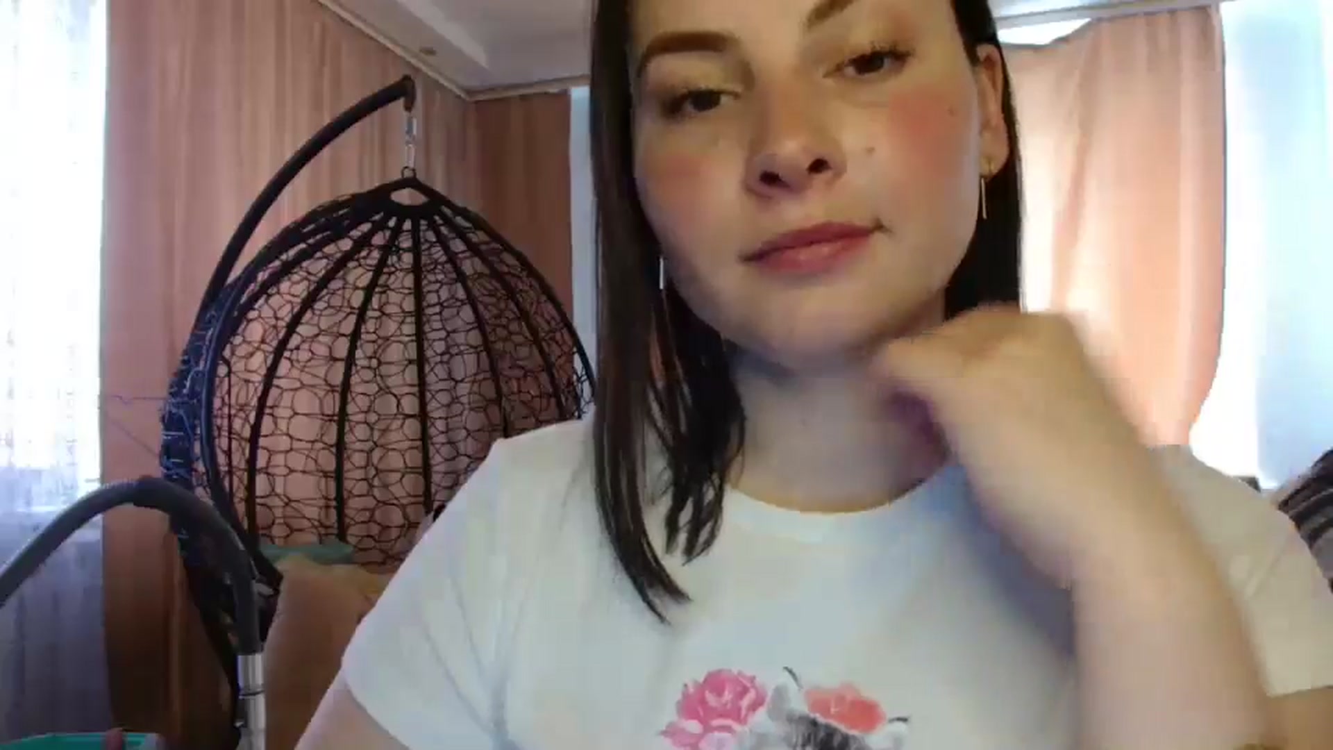 Gallery image thumbnail from MisssLove_is's myfreecams stream on, 04/21/2025, 10:53 image 4 of 20