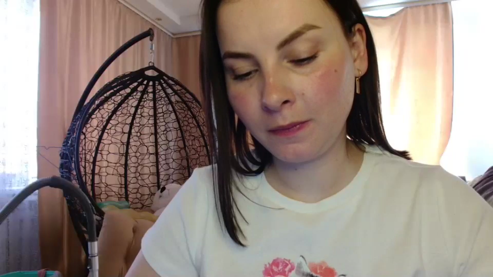 Gallery image thumbnail from MisssLove_is's myfreecams stream on, 04/21/2025, 10:53 image 18 of 20