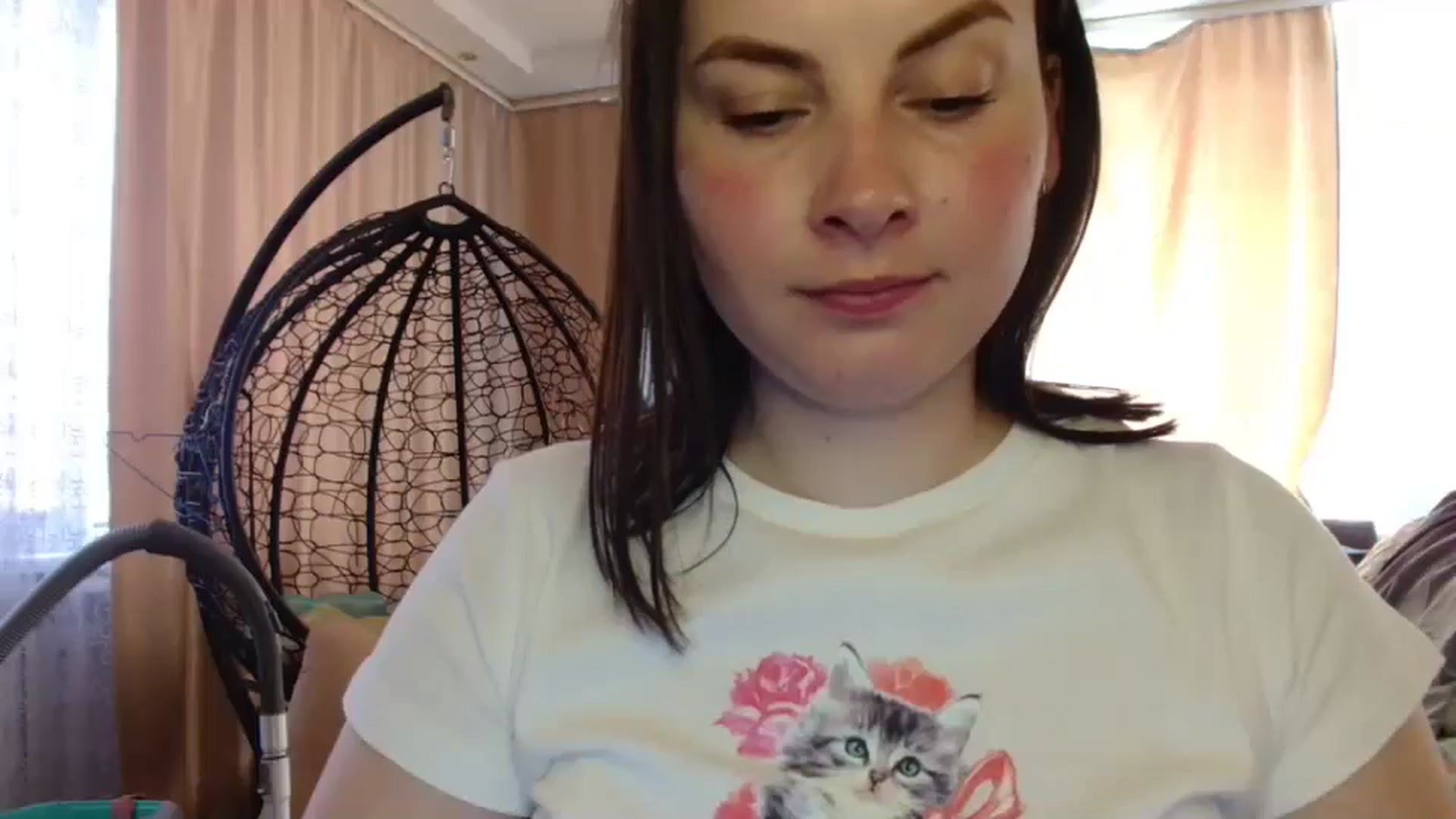 Gallery image thumbnail from MisssLove_is's myfreecams stream on, 04/21/2025, 10:53 image 14 of 20